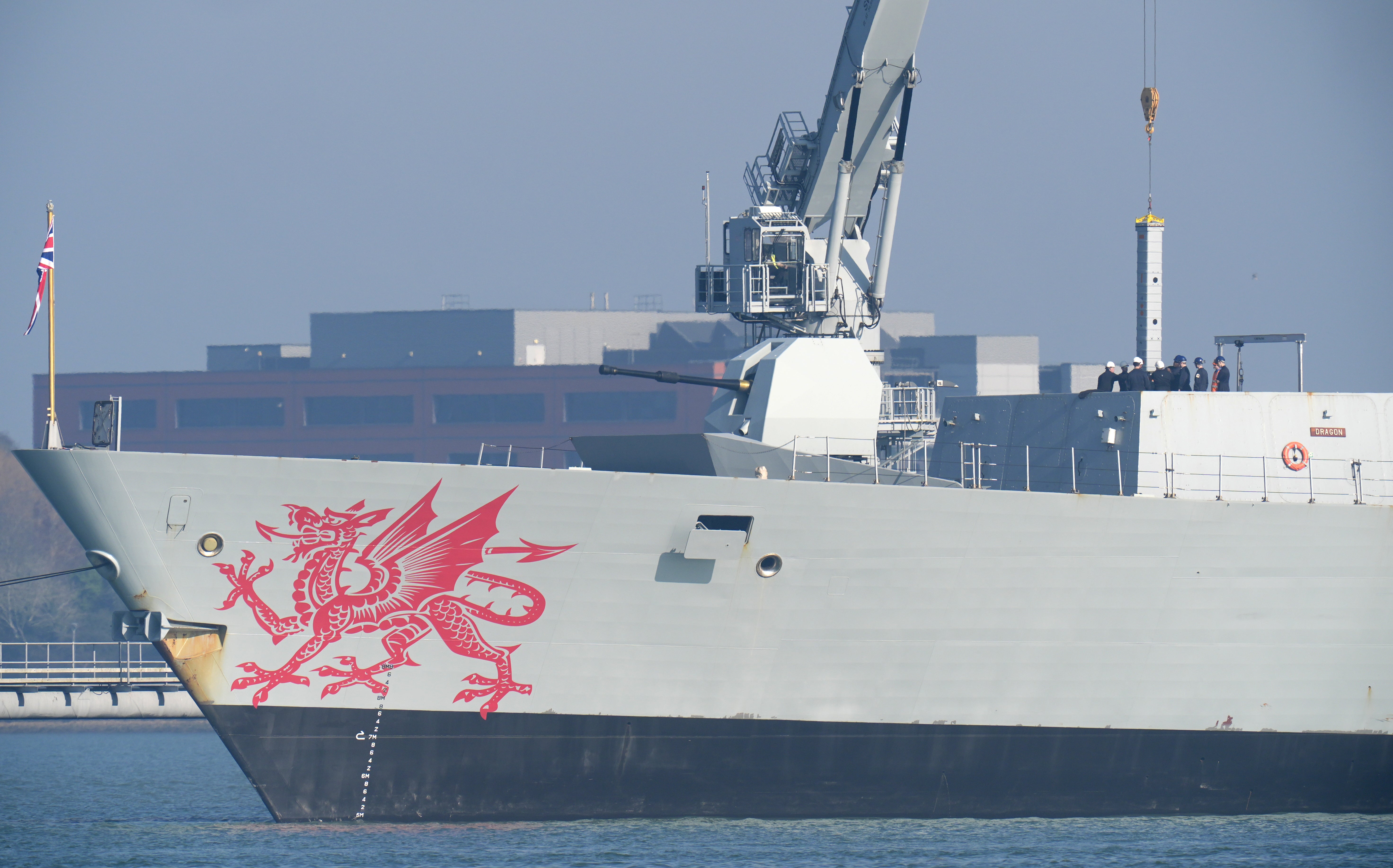 Το αντιτορπιλικό του Royal Navy Type 45 HMS Dragon αναχώρησε τώρα (Andrew Matthews/PA)