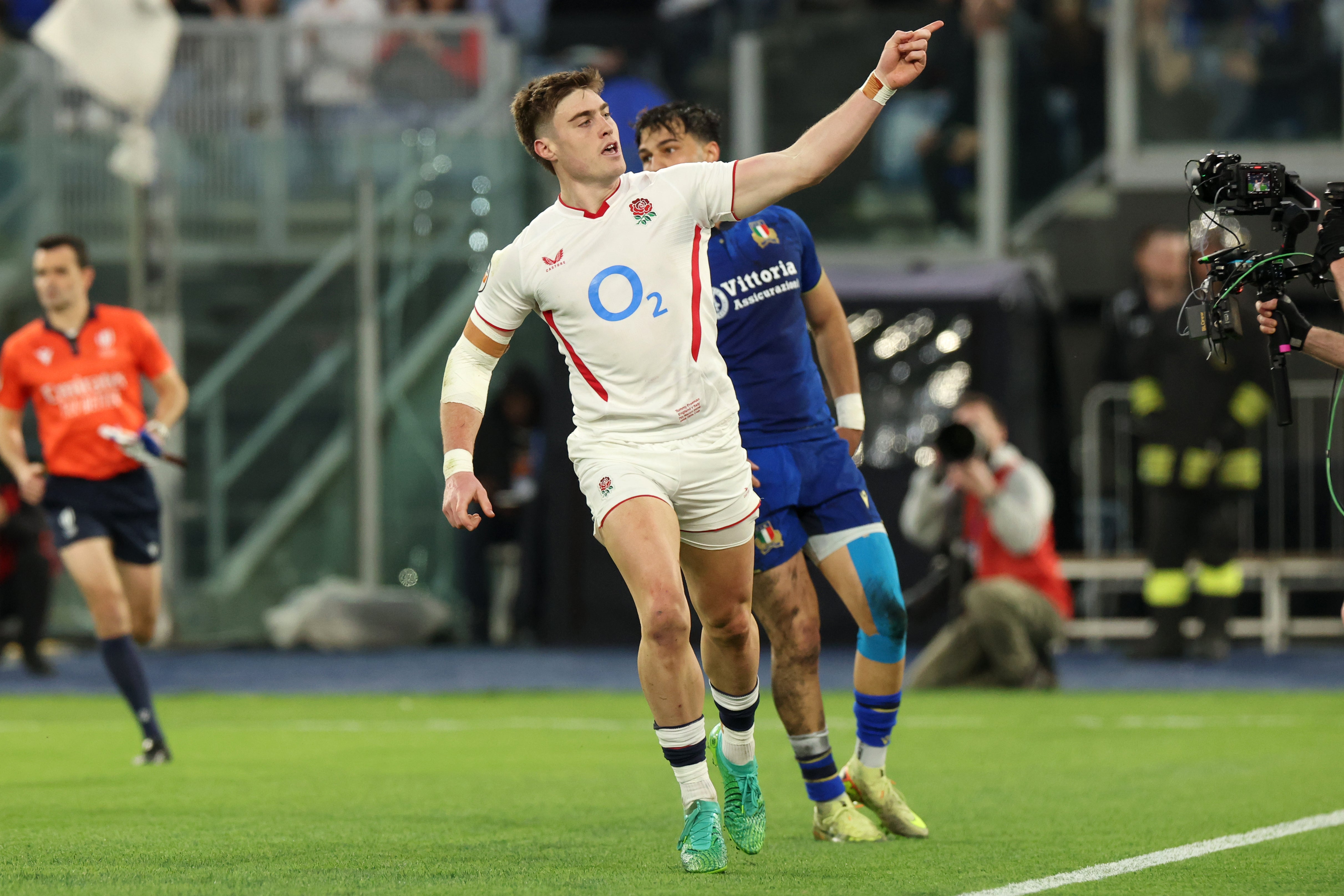 Italy vs England live: Latest score and updates from Six Nations clash