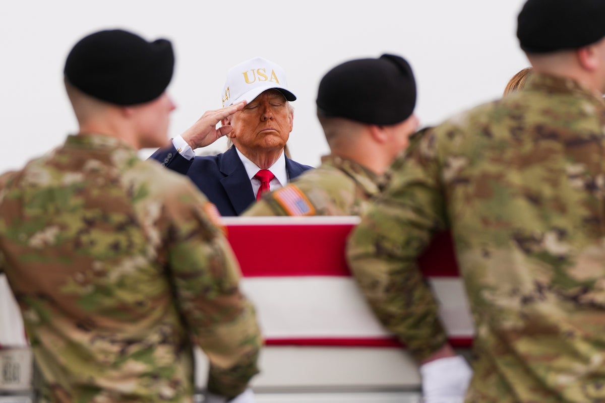 Trump attends dignified transfer at Dover Air Force Base of six soldiers killed in Iran war – UK Times Trump attends dignified transfer at Dover Air Force Base of six soldiers killed in Iran war – UK Times