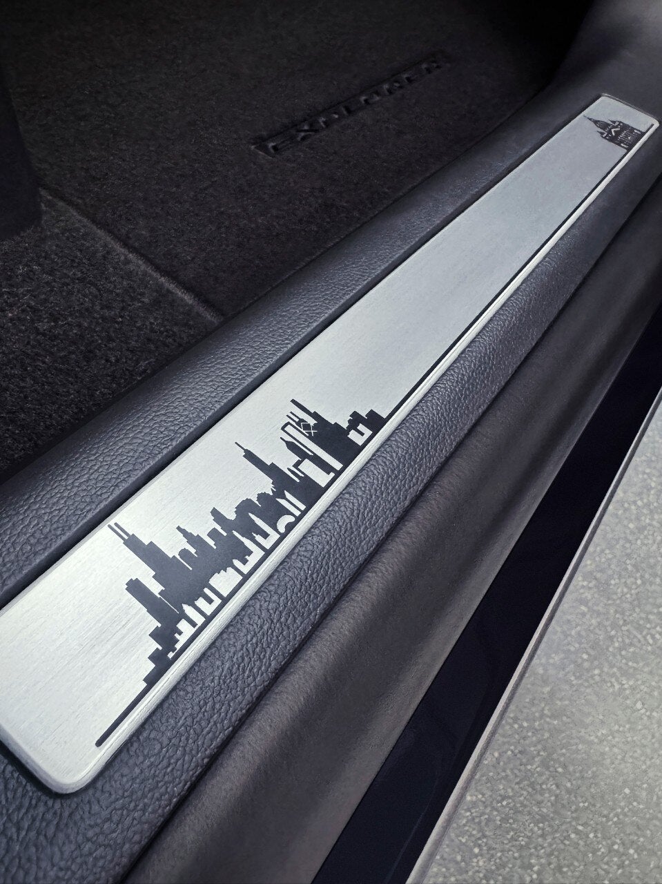 Inside the car are engravings of the Chicago skyline and St. Peter’s Basilica