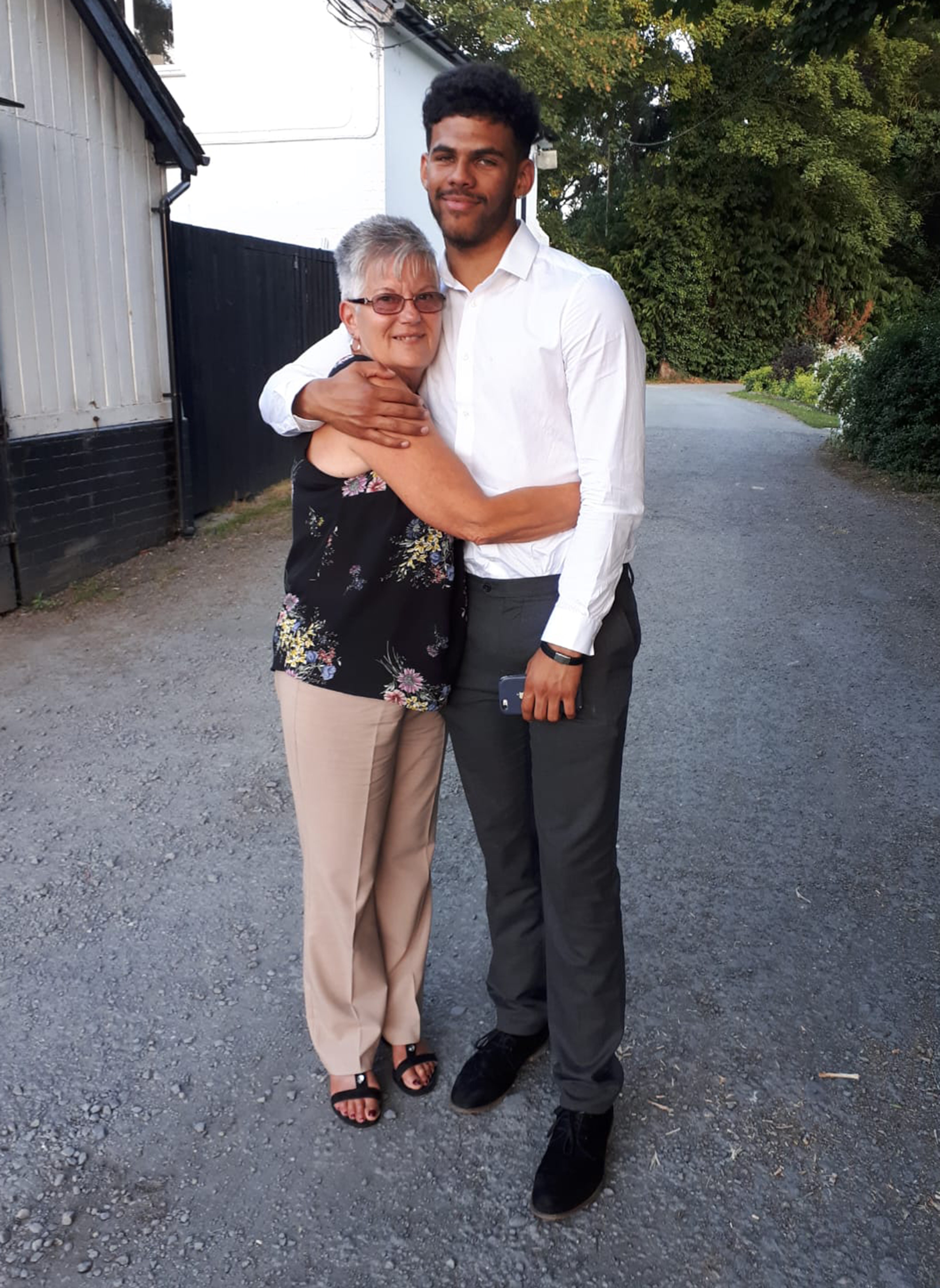 Si ritiene che sua nonna abbia preso il dietilstilbestrolo, noto come DES, più di 50 anni fa