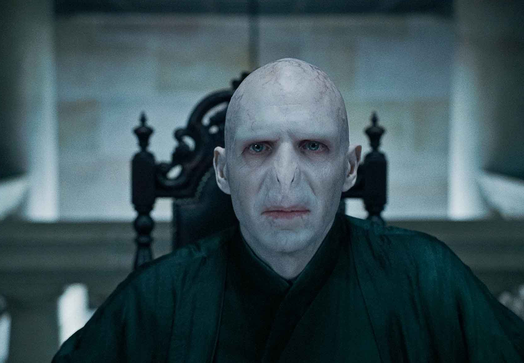 Ralph Fiennes ha interpretato Lord Voldemort negli adattamenti cinematografici originali dell'amata serie di Harry Potter di JK Rowling