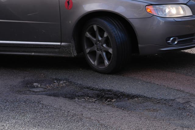 Extreme heat leaving UK roads sticky, motoring chief warns