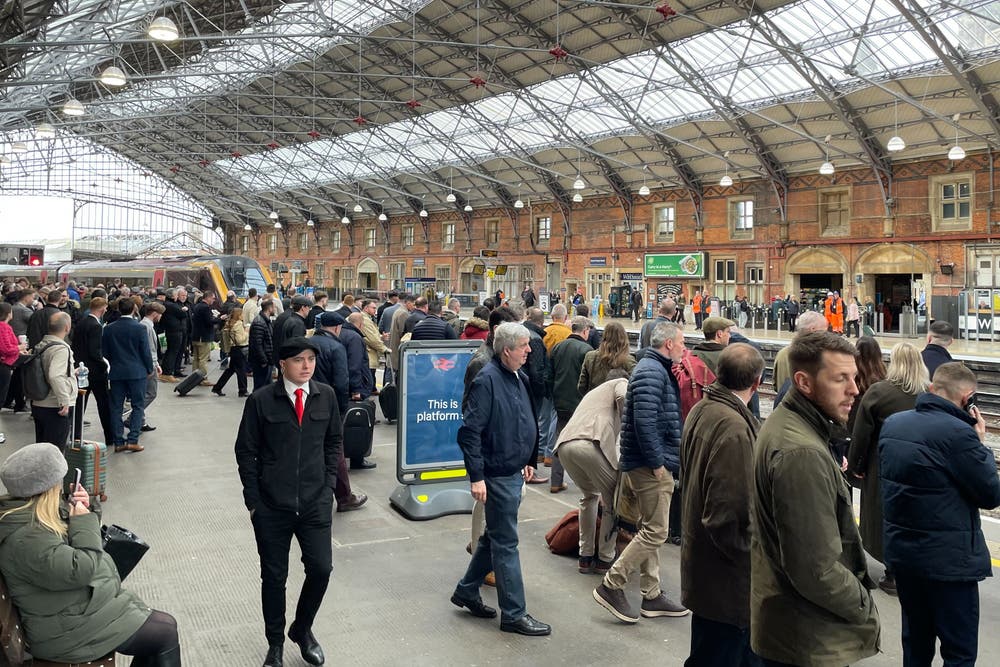 Cheltenham Races Train Cheltenham Festival travel chaos as ‘trespass incident’ causes train ...
