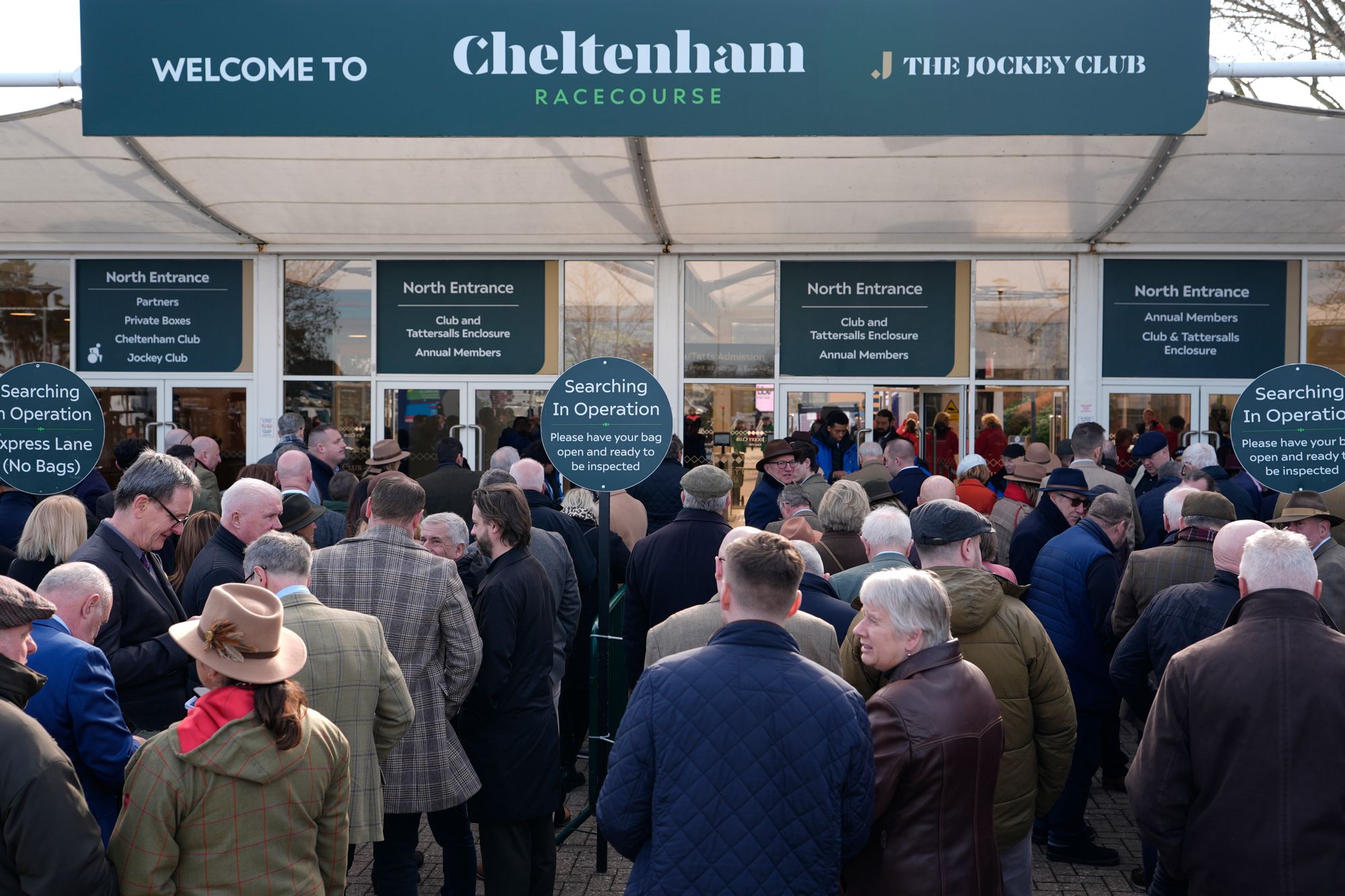 Cheltenham Festival hit by train delays on opening day