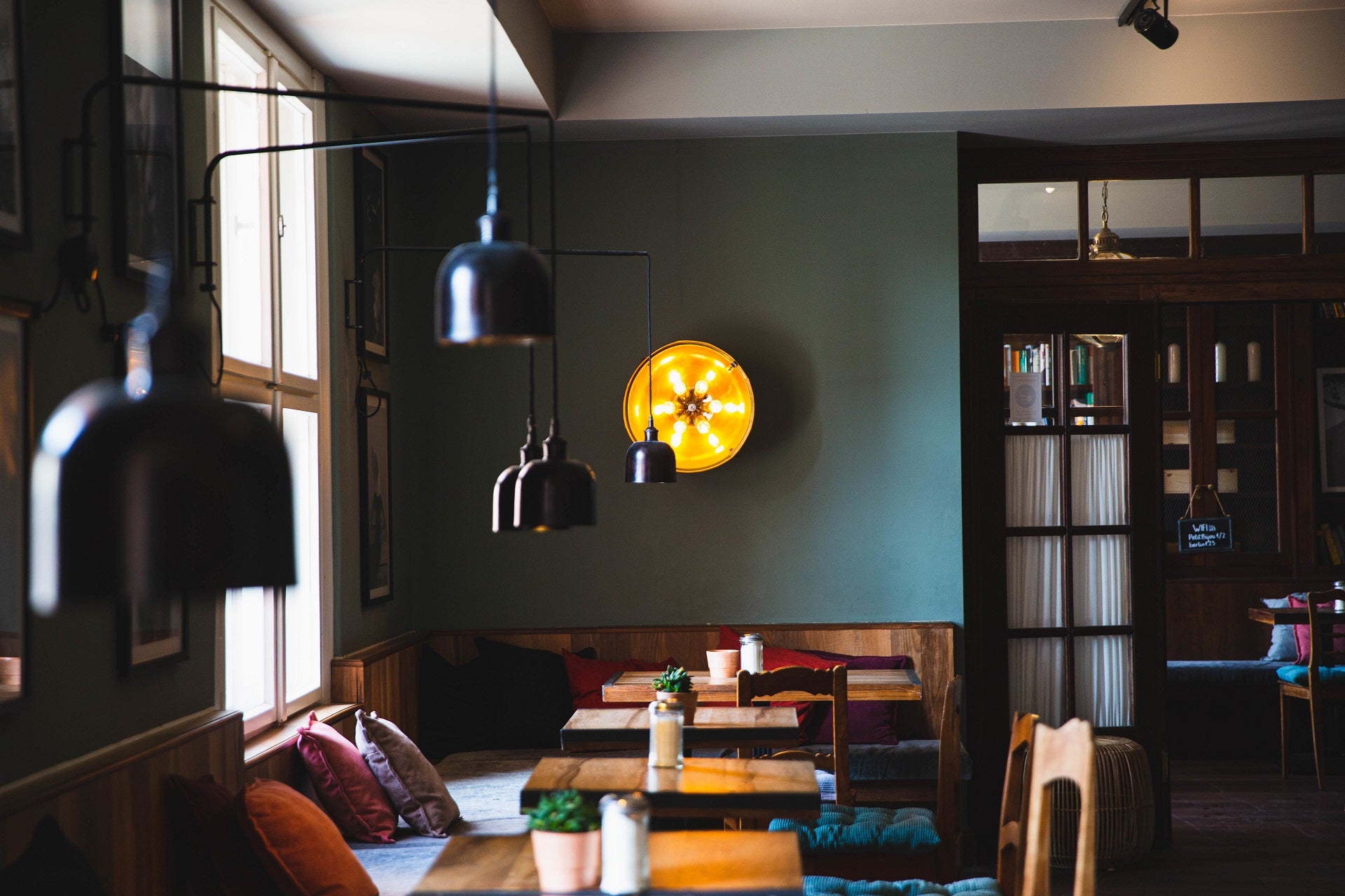 Riverside cafe Petit Bijou is a three-minute walk from the hotel