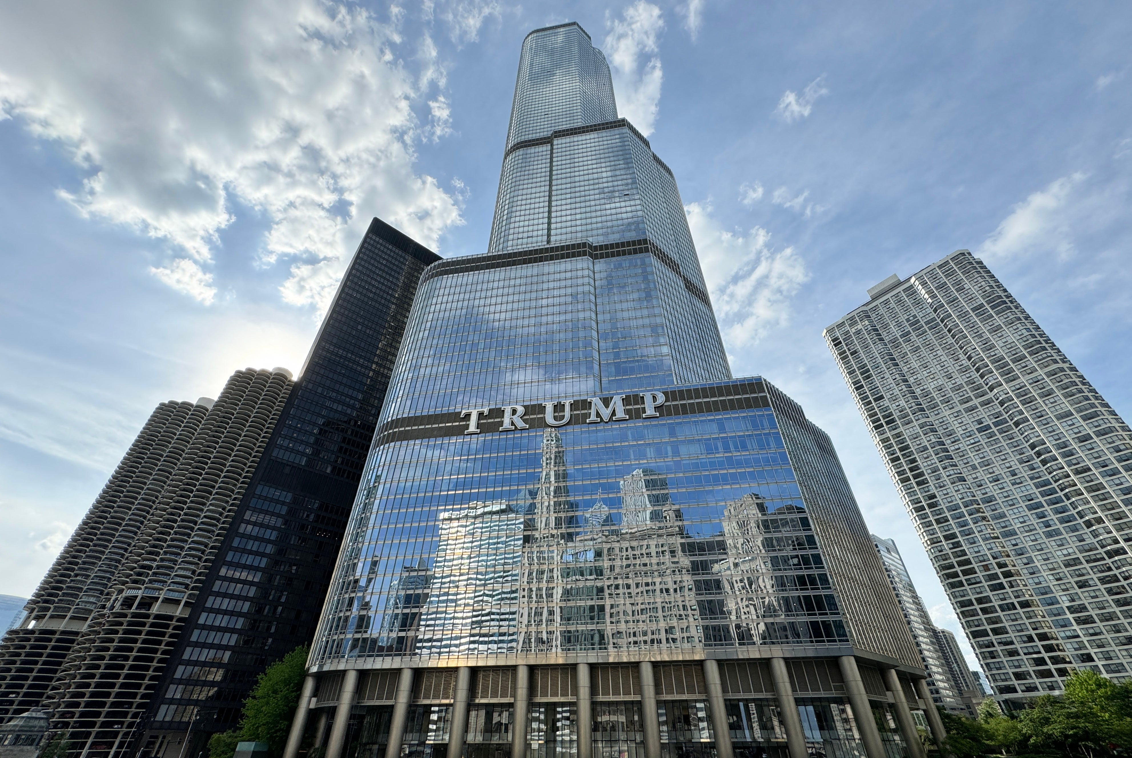 independent.co.uk - Ariana Baio - Trump's Chicago hotel is latest property to be hit by health violation