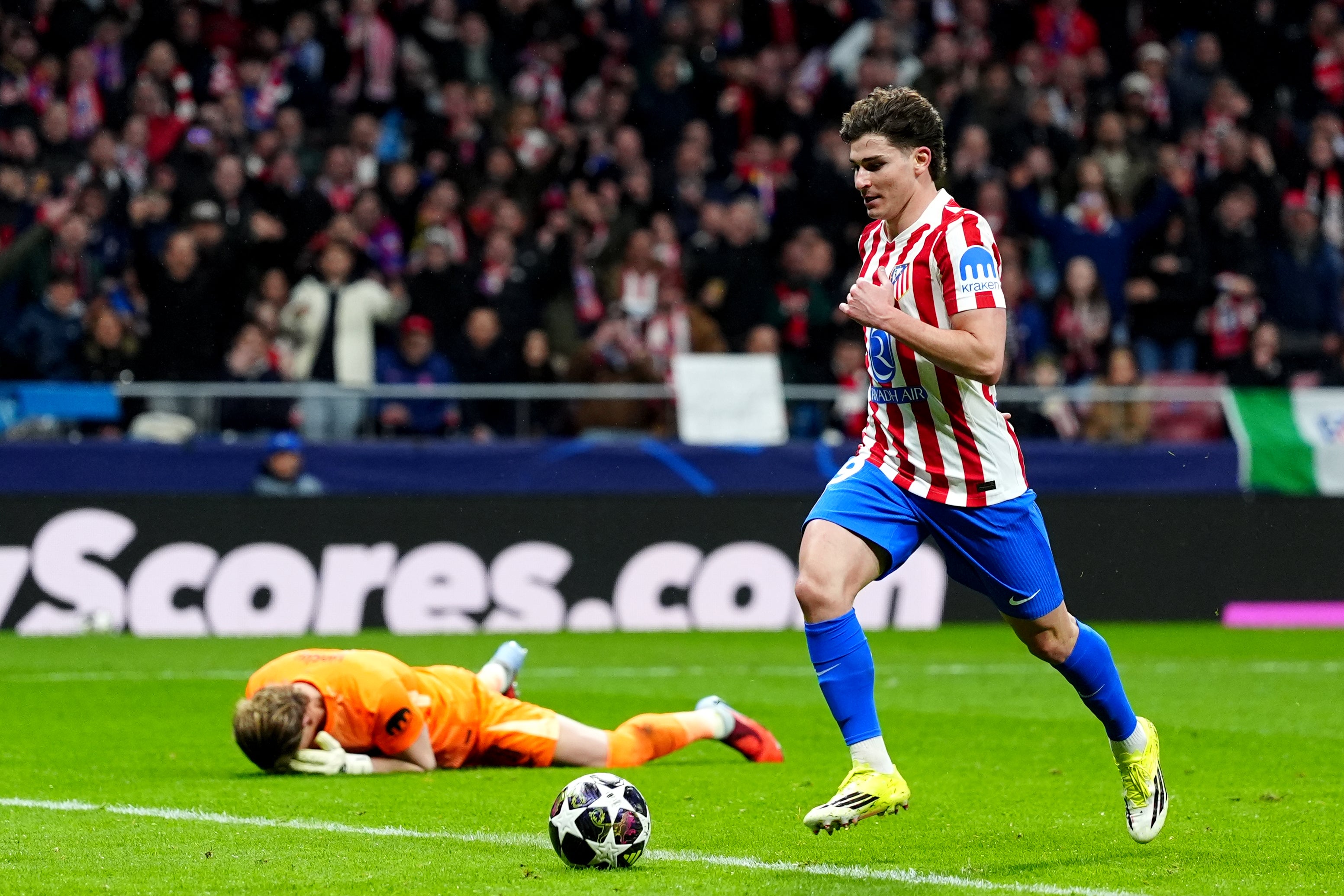 Antonin Kinsky replaced after just 17 minutes in disastrous Champions  League debut | The Independent