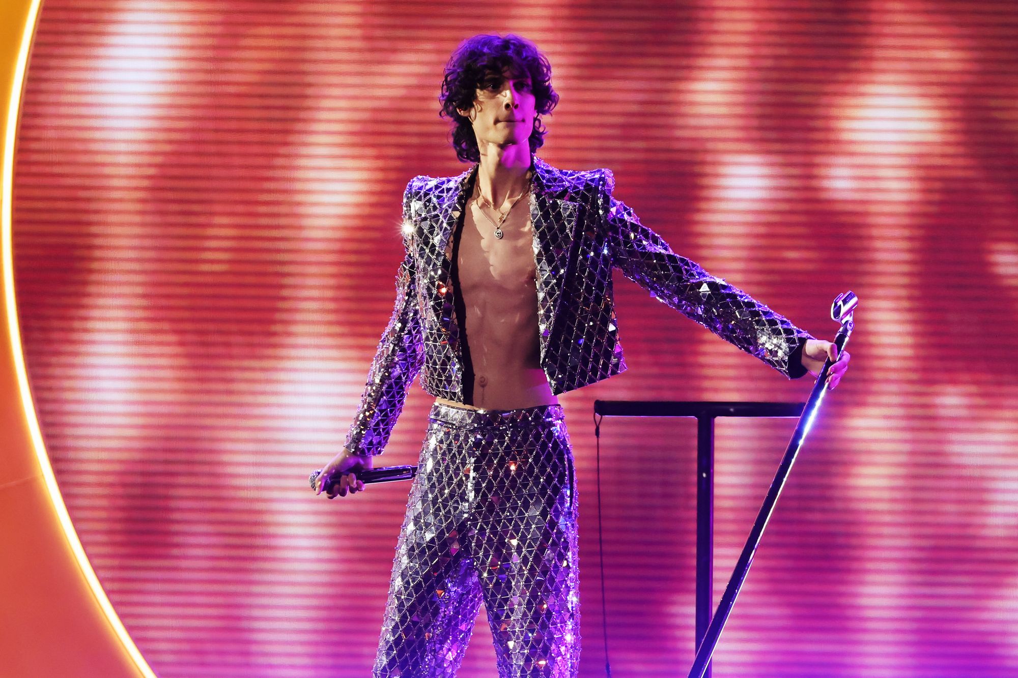 Sombr calls out Brixton Academy mid-performance after fan incident: &lsquo;You guys need to pay attention&rsquo;