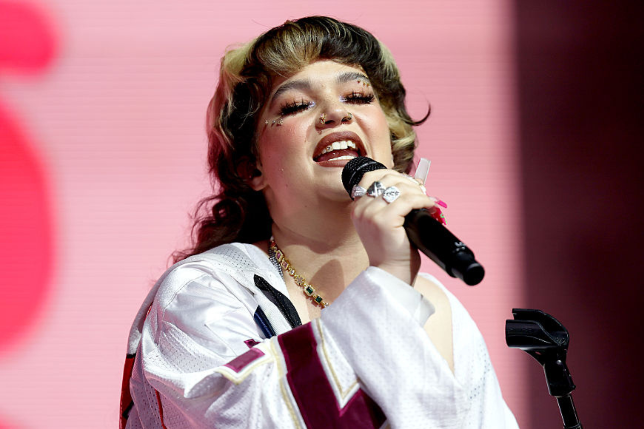 Lola Young opens up about addiction treatment and joining AA after collapsing on stage 