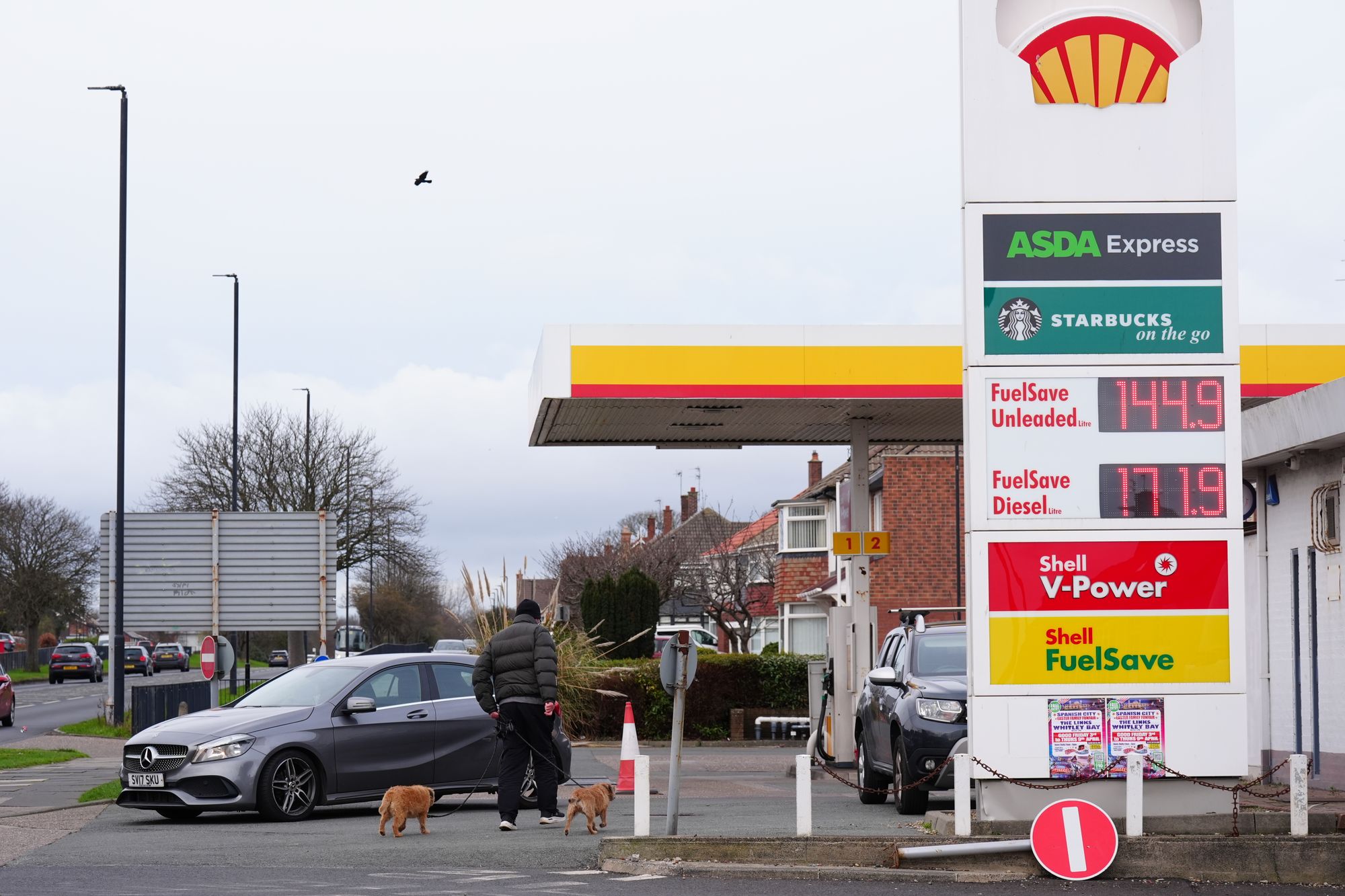 independent.co.uk - Millie Cooke - Petrol retailers refuse to meet with Reeves after 'inflammatory language' row