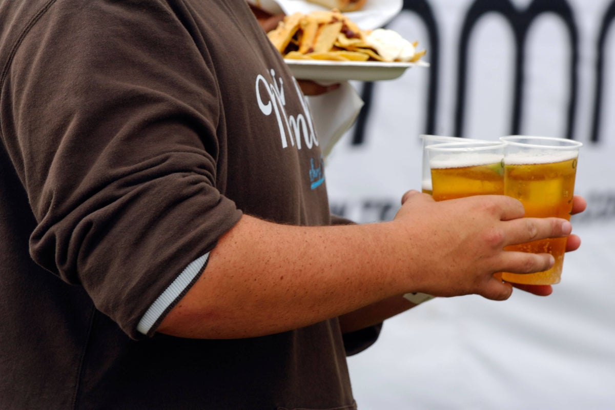 6 ways to avoid the financial burden of doing rounds in pubs