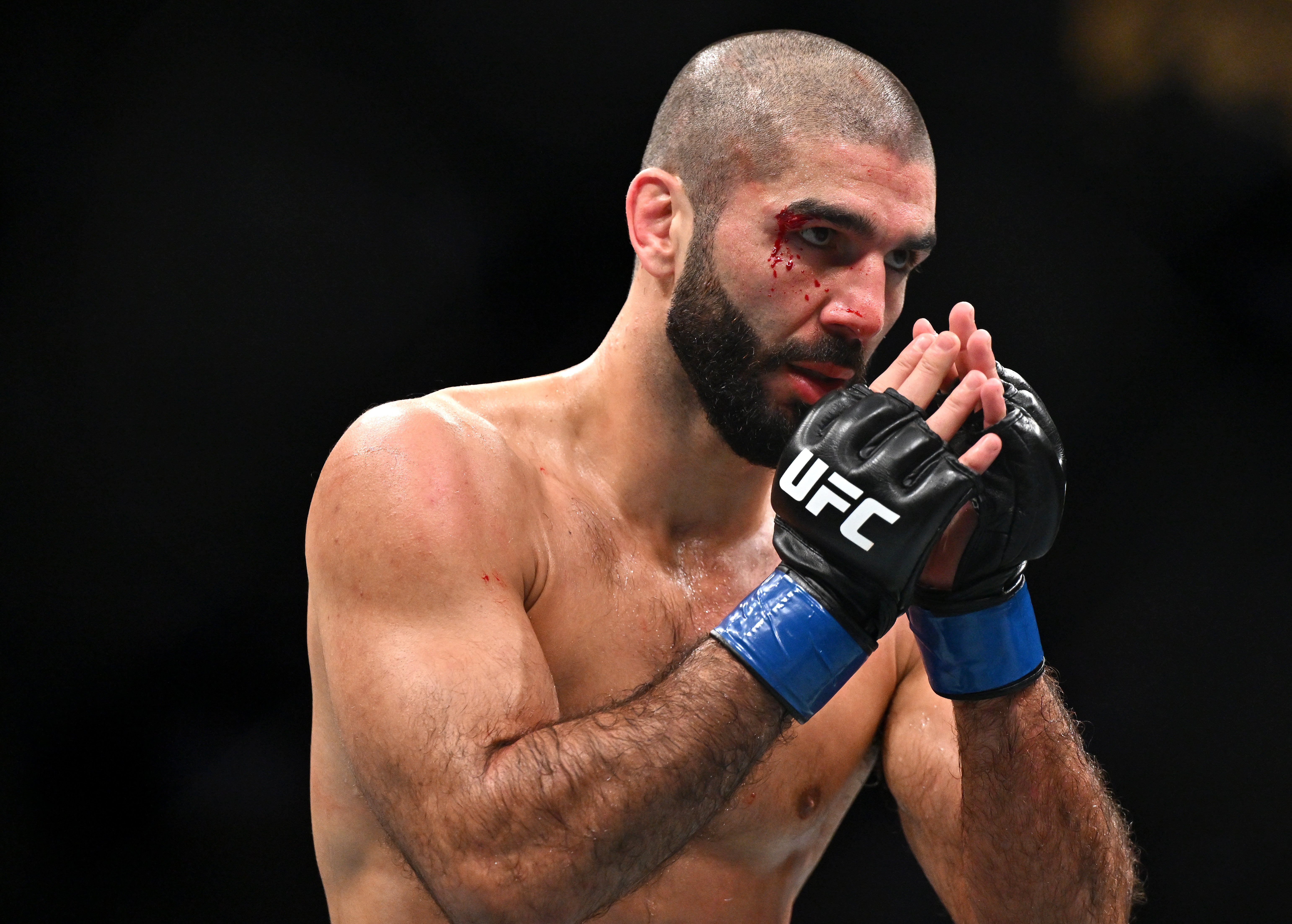 Canadian UFC fighter wants to spoil Trump’s 80th birthday party during White House lawn event