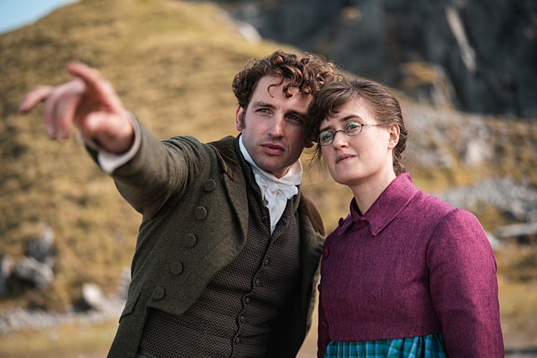 Mary Bennet trova il suo posto nella società, aiutata dal signor Ryder (Laurie Davidson), a sinistra