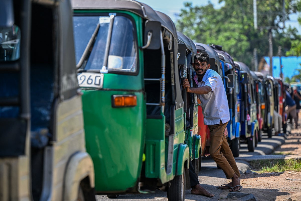 Sri Lanka props up tourist industry with fuel arrangements as visitor numbers drop – UK Times Sri Lanka props up tourist industry with fuel arrangements as visitor numbers drop – UK Times