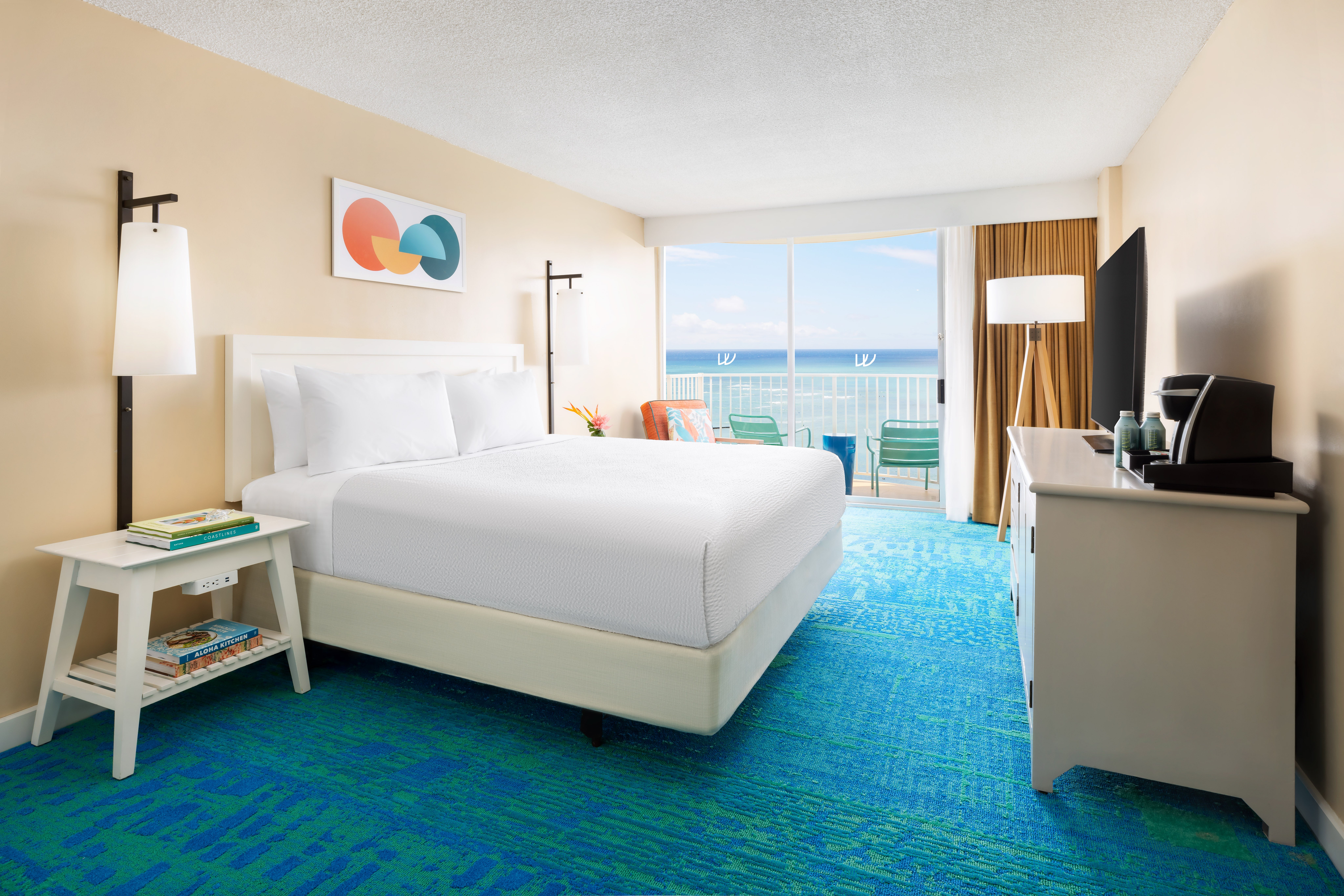 Twin Fin Waikiki has a spring break package that’s likely to make a splash with surf enthusiasts
