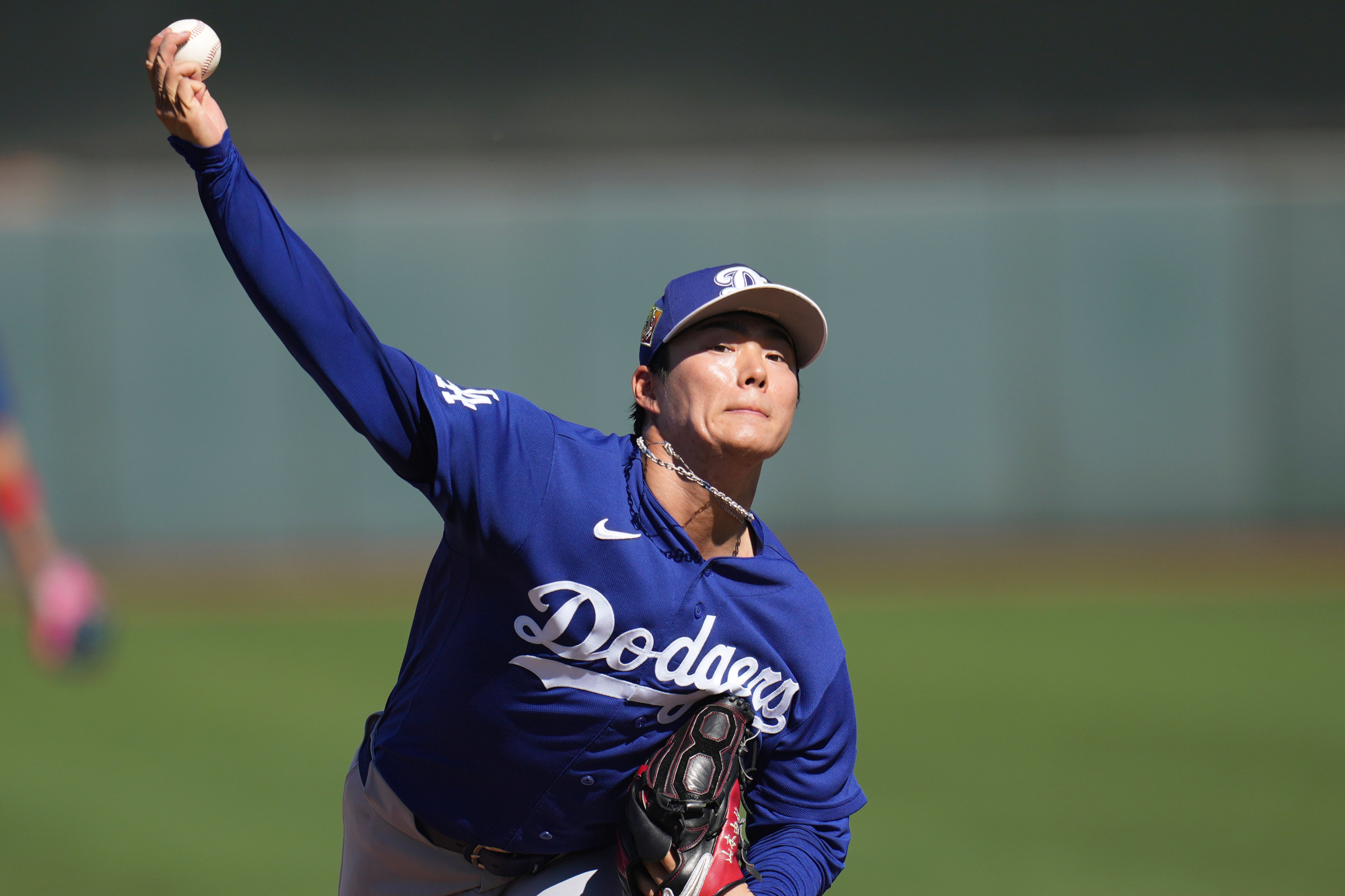 DODGERS-YAMAMOTO ABRIDOR