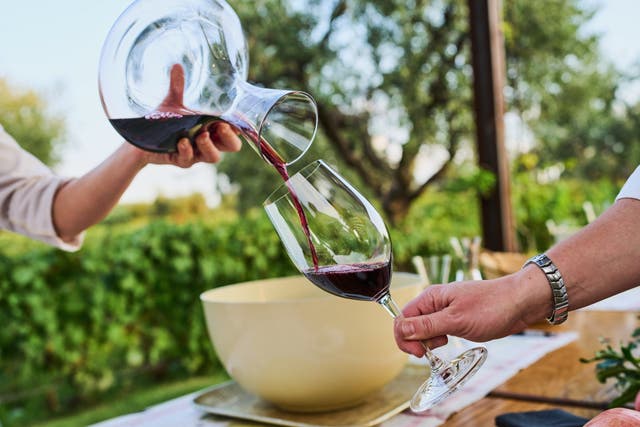 ARGENTINA-VINO-CONSUMO