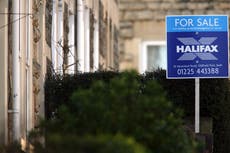 Fix your mortgage now or face higher payments, experts warn