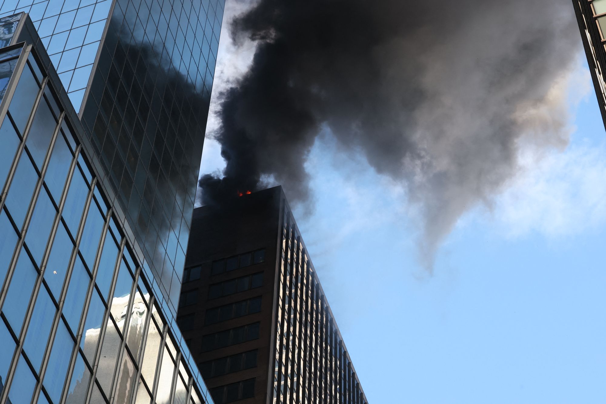 FDNY confirmed that it was on the scene, sharing video footage of the incident, while members of the public were advised to use alternative routes when traveling to and from the area