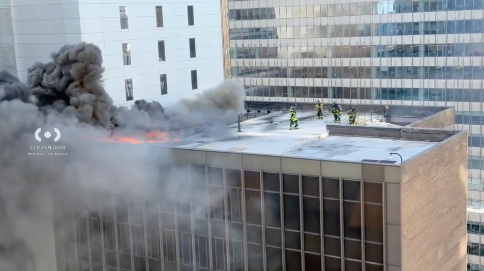 NYC fire crews rush to Midtown high-rise after fire breaks out on roof near start of St. Patrick’s Day parade 