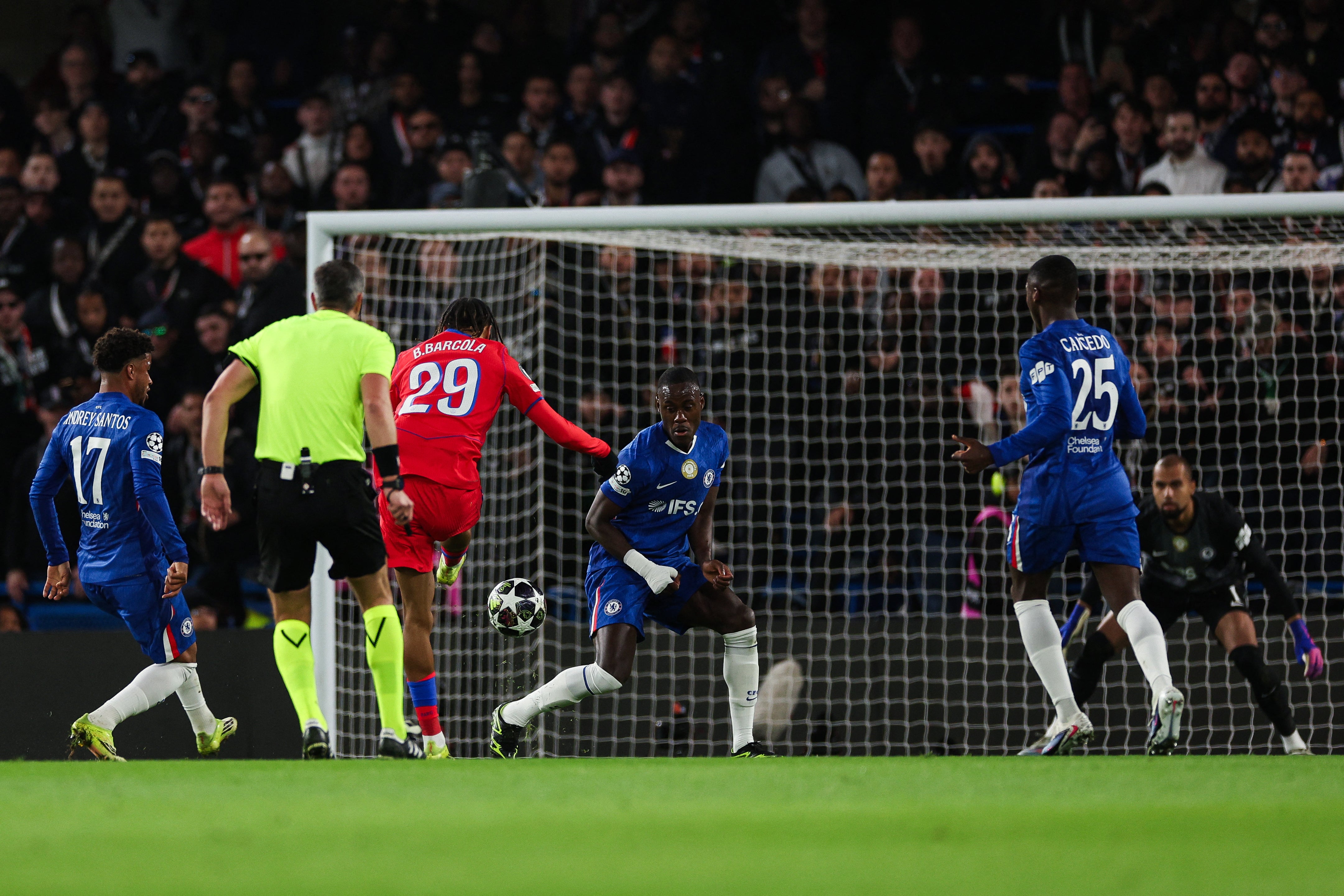Liam Rosenior is under pressure after Chelsea thrashed by PSG in Champions League