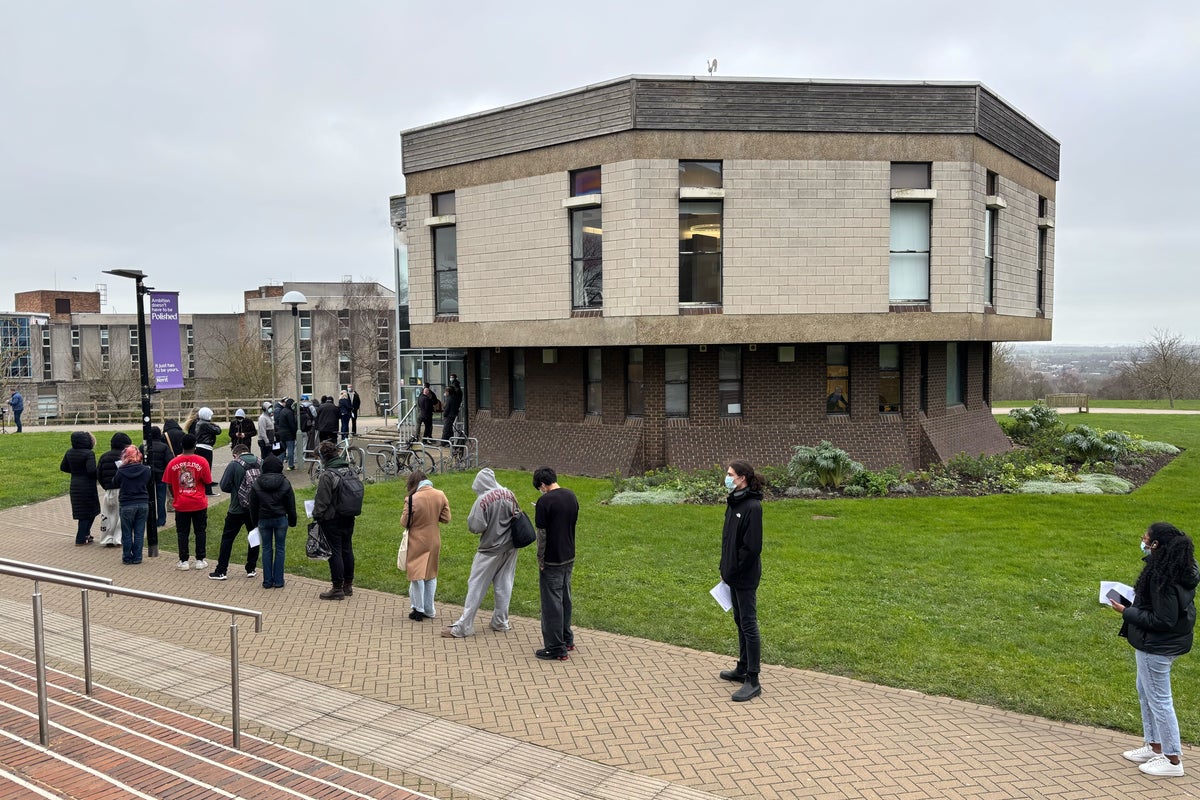 Meningitis B outbreak blamed on ‘unprecedented super-spreader’ event