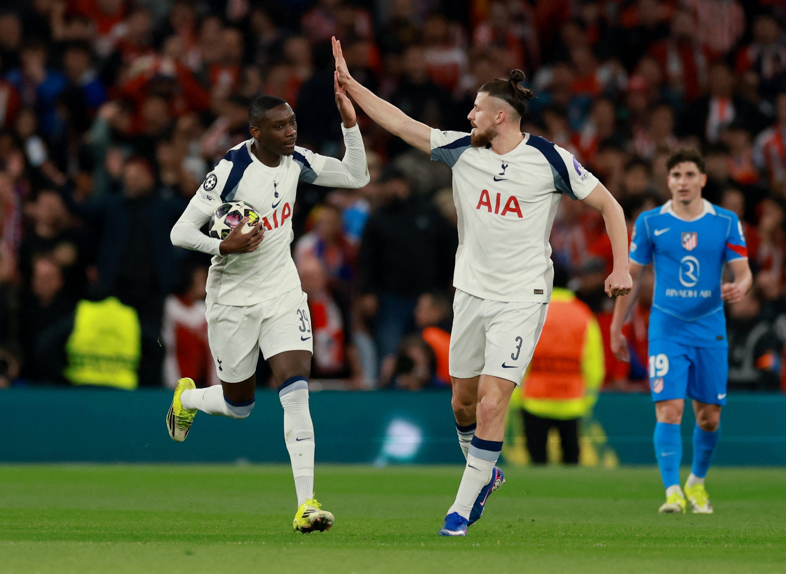 Randal Kolo Muani justified his start with Tottenham’s opener