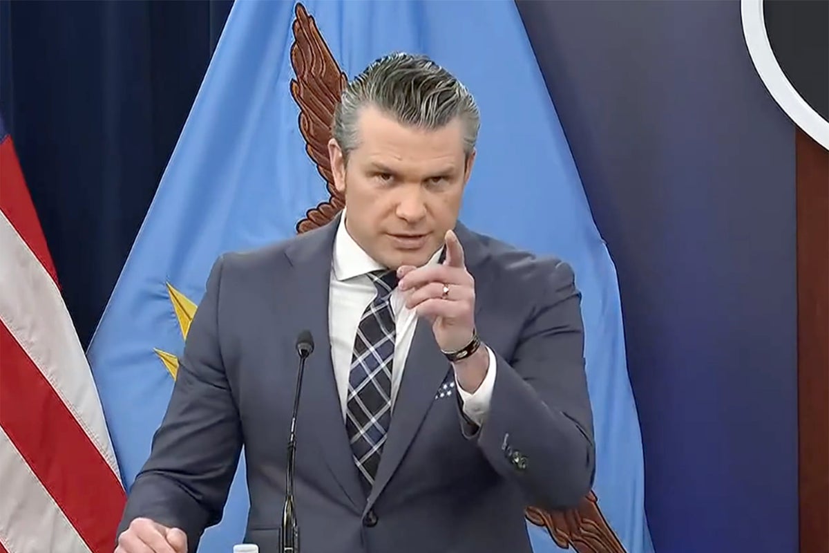 Pete Hegseth again uses Iran war update to tear into media and assures Americans ‘we’re winning, decisively’ – UK Times Pete Hegseth again uses Iran war update to tear into media and assures Americans ‘we’re winning, decisively’ – UK Times