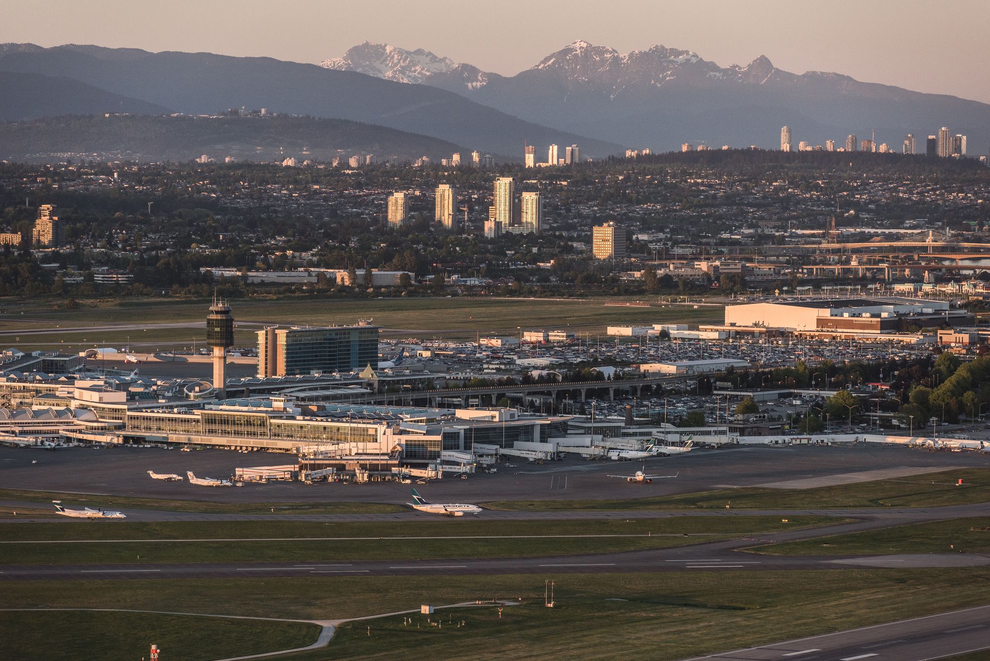Vancouver Airport was praised for its 'warm staff' and for being 'aesthetically pleasing'