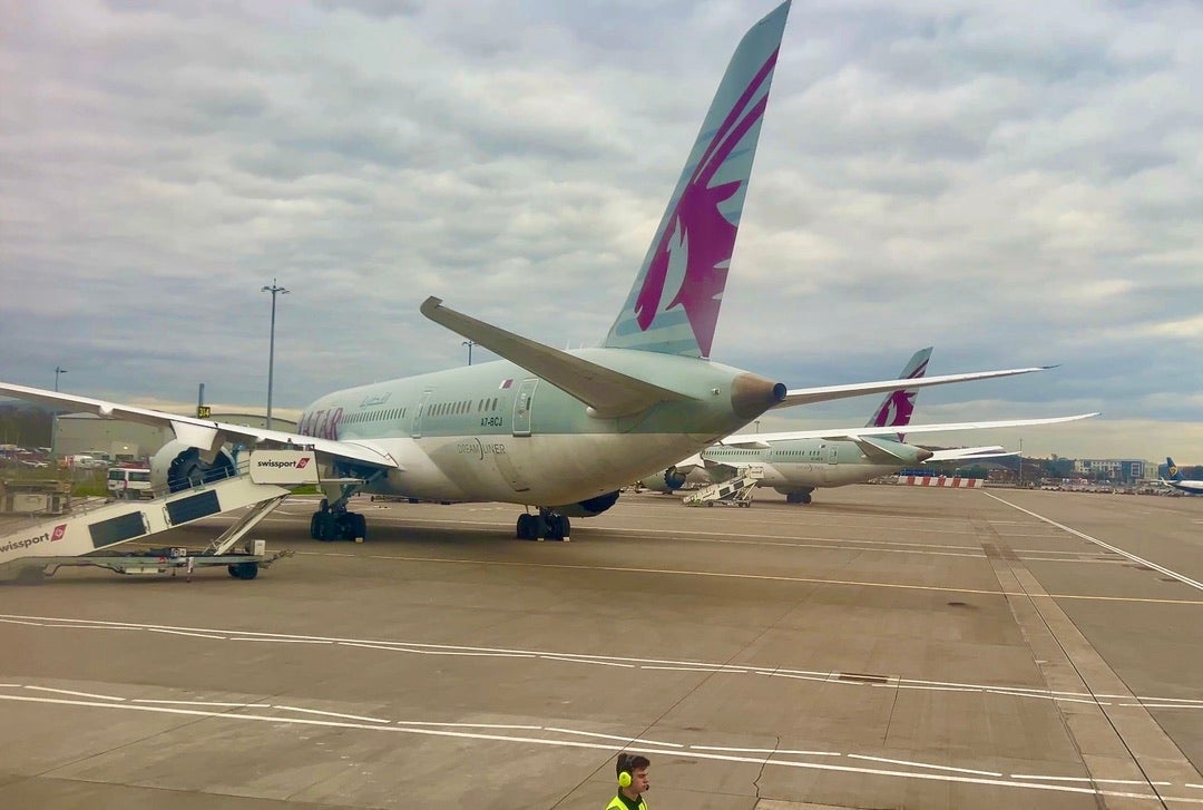 Which airlines are still flying to the Middle East and what happens if I fly there?