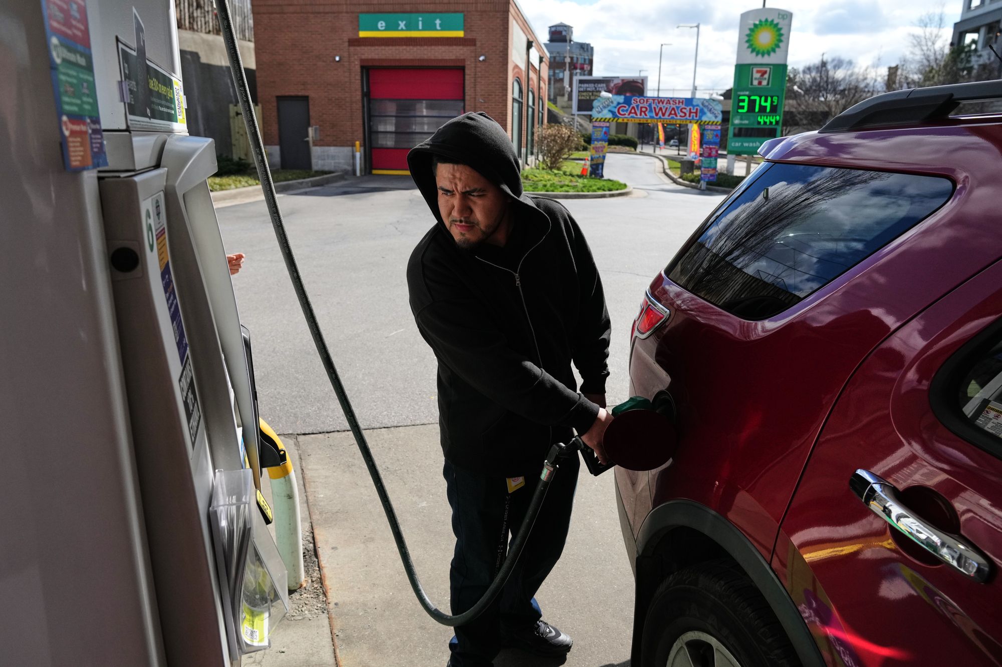 Analysts are keeping a close eye on the developments in the Middle East amid President Donald Trump’s war on Iran, and are paying particular attention to oil prices. Americans have already seen their gas prices rise 90 cents