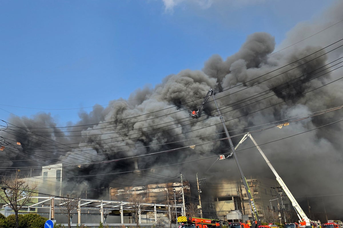 South Korean officials investigate what caused massive factory fire that killed 14 – UK Times South Korean officials investigate what caused massive factory fire that killed 14 – UK Times