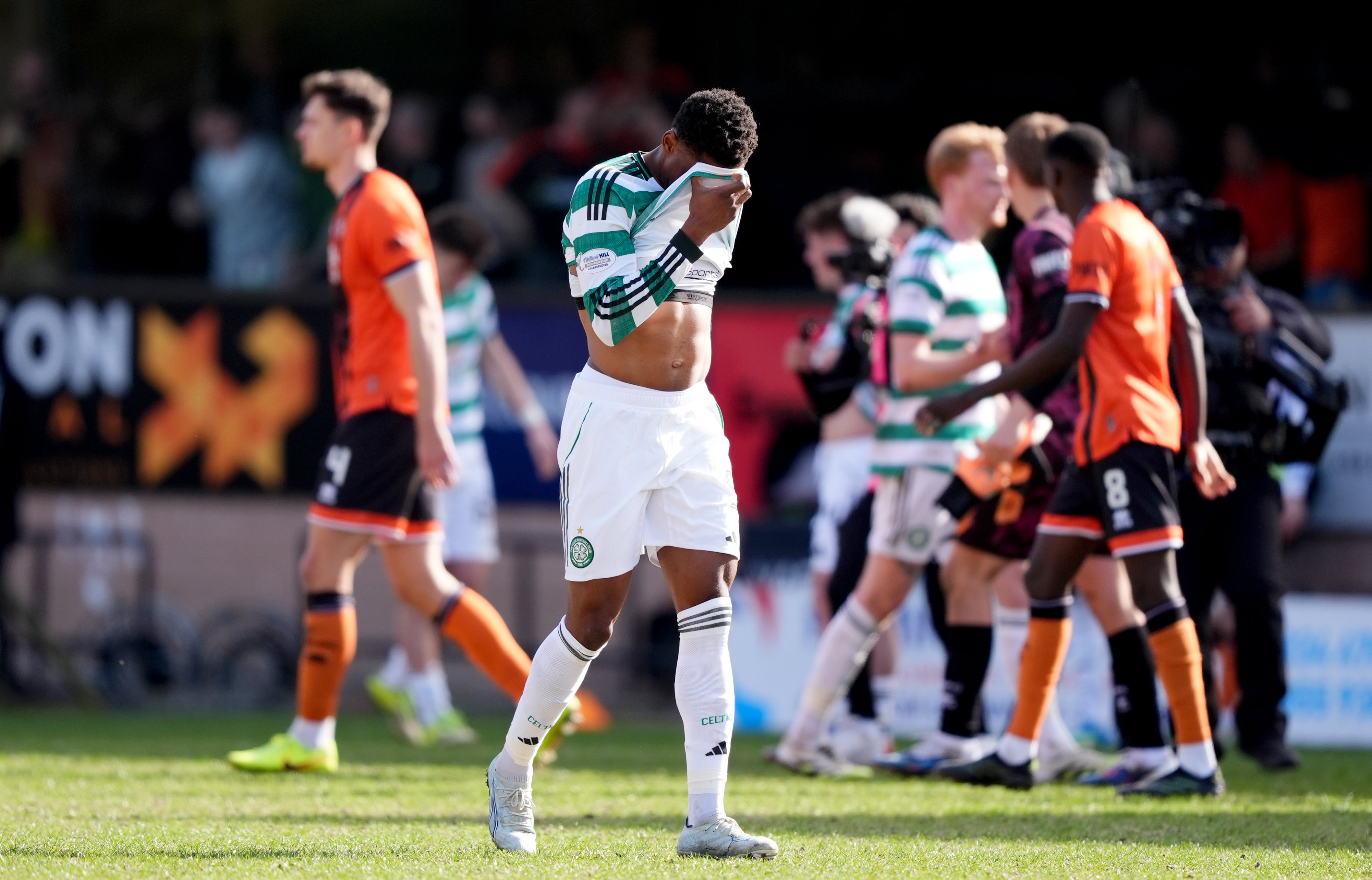 Sloppy Celtic suffer huge title race blow with meek Dundee United defeat – UK Times