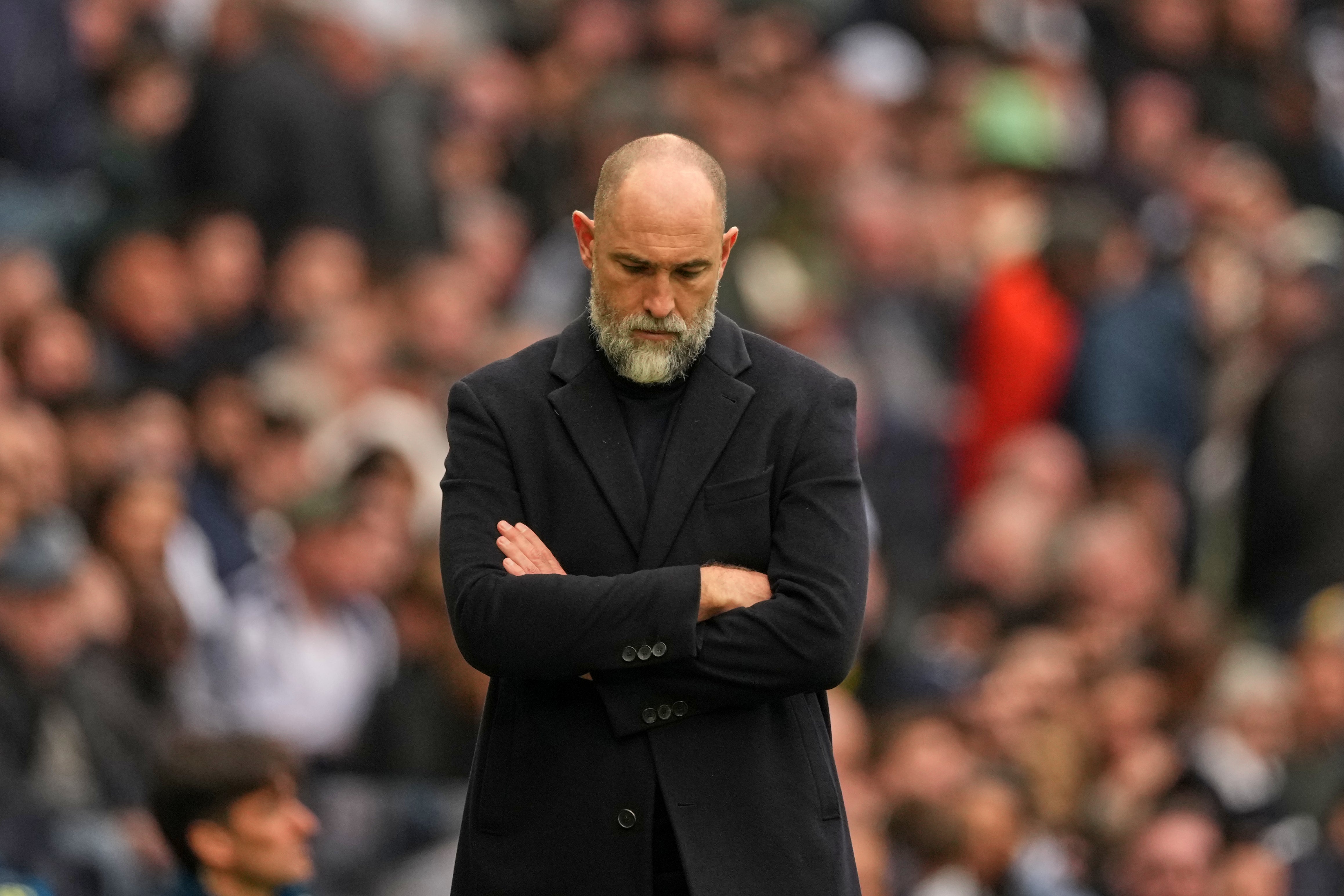 TOTTENHAM-TUDOR LUTO