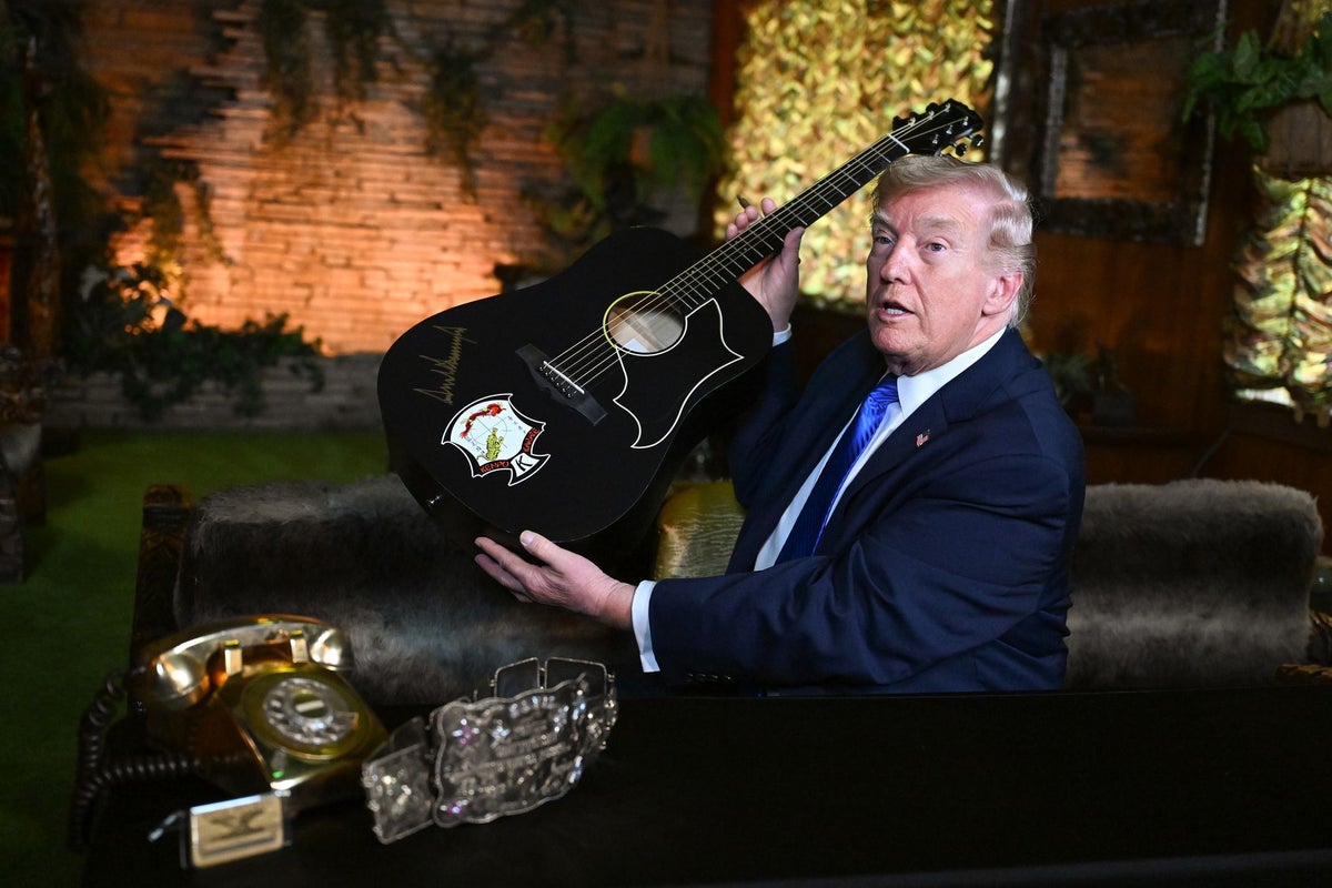 Trump struggles to name an Elvis song during impromptu Graceland visit