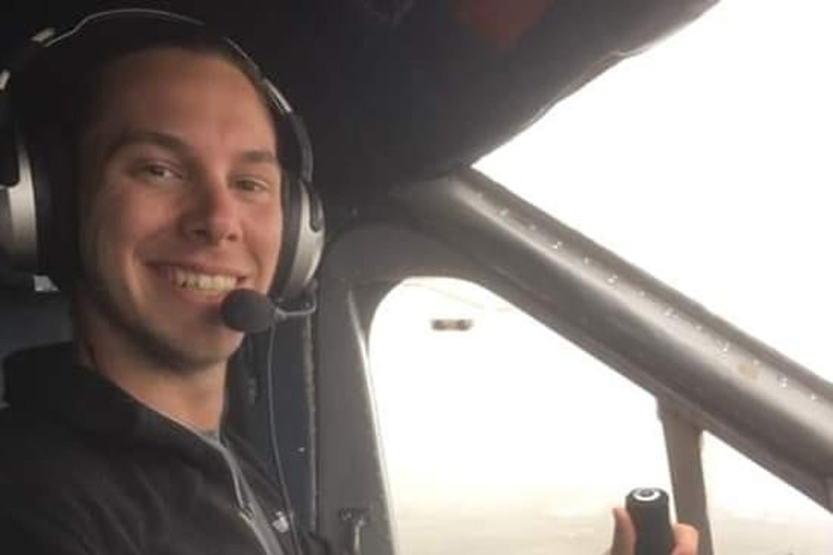 Air Canada pilot killed in LaGuardia fire truck crash had been flying since he was 16, family say Air Canada pilot killed in LaGuardia fire truck crash had been flying since he was 16, family say