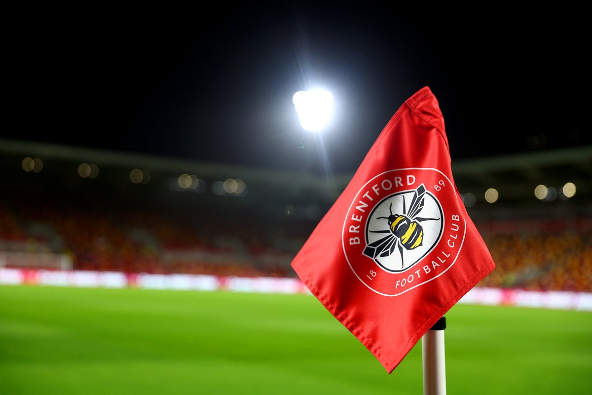 Two Brentford players ‘left bloodied’ after helping assault victim following Premier League match – UK Times Two Brentford players ‘left bloodied’ after helping assault victim following Premier League match – UK Times