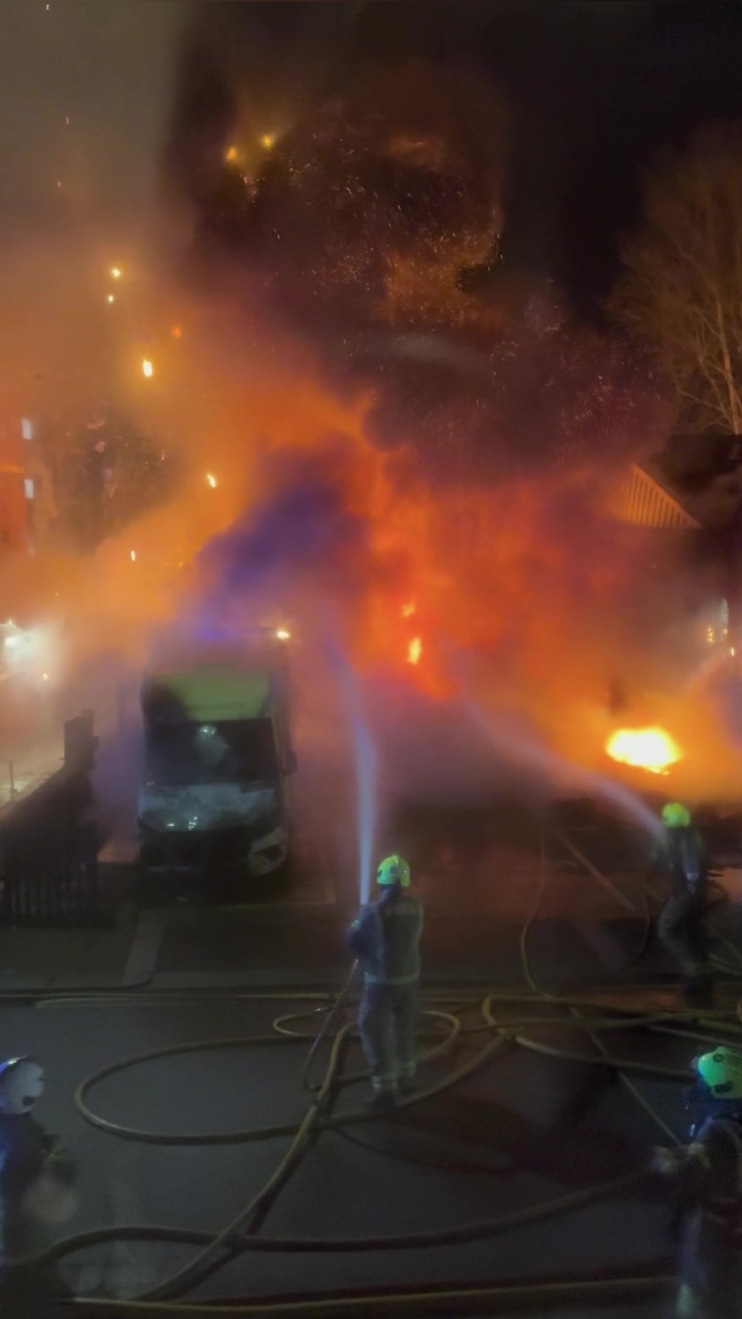 https://static.independent.co.uk/2026/03/24/11/43/Golders-Green-incident-e8ma4h6l.jpeg?trim=600,0,600,0&width=1200&height=800&crop=1200:800
