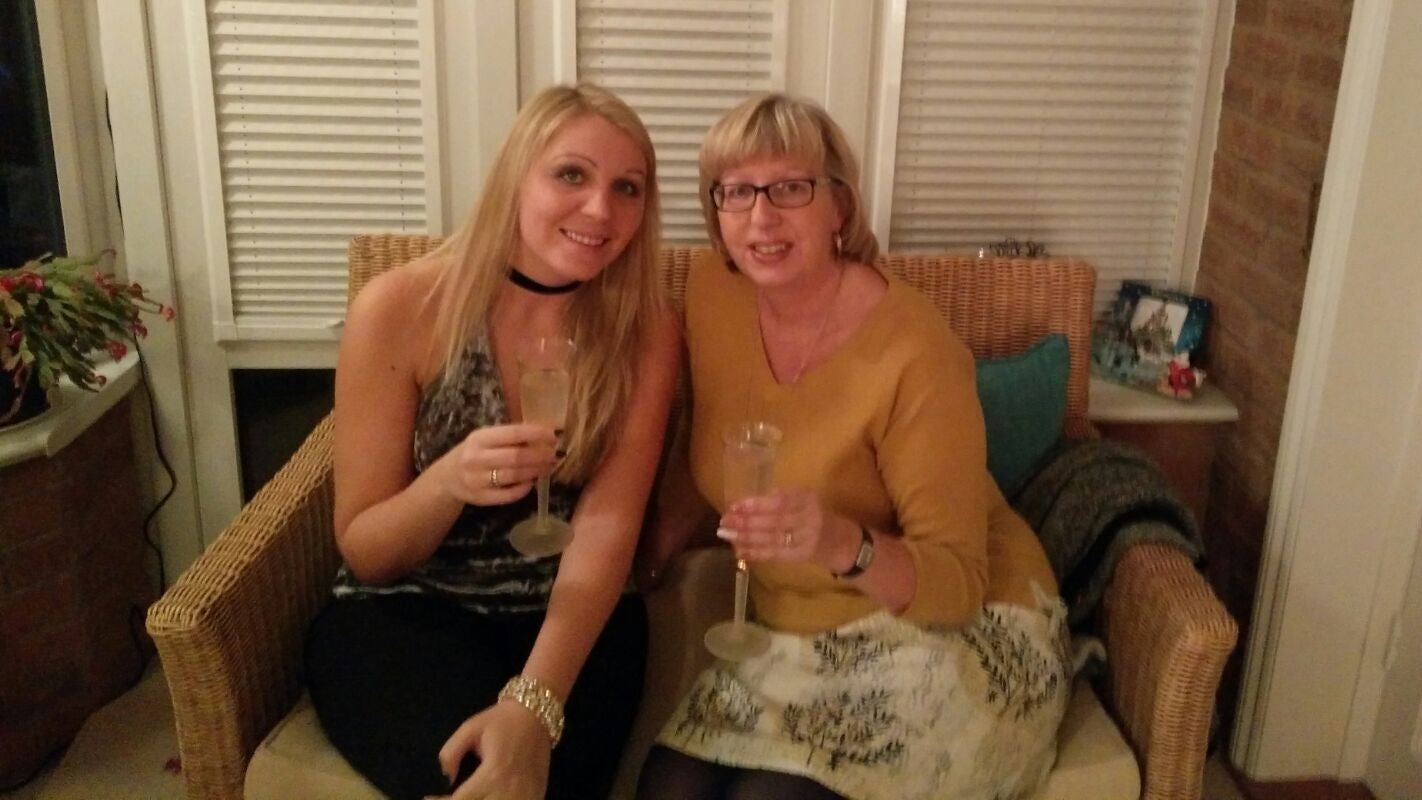 Liz Paul with her daughter Natalie, who passed away in 2021 aged 31 from an aggressive brain tumour