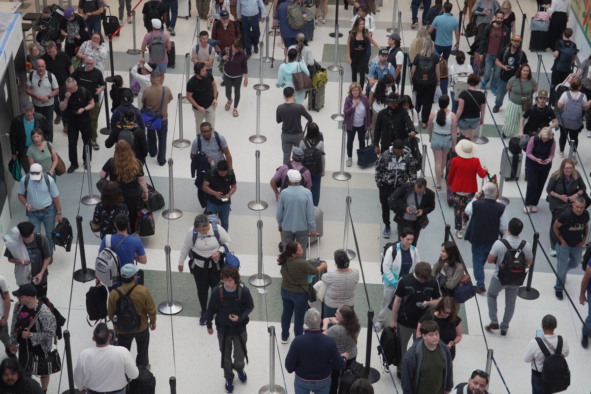 Airport disruptions abound as senators chase deal to end Homeland Security budget standoff