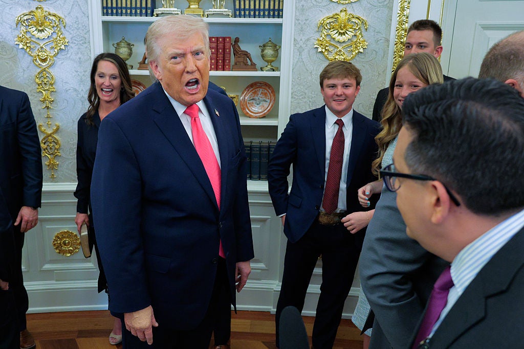 Trump slurring, a Bondi gaffe and ‘mutilization’ of English dominate swearing-in of Kristi Noem replacement