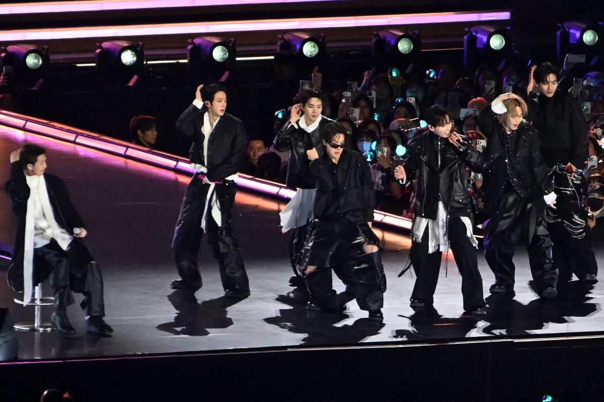 Seoul prepares for 260,000 fans at BTS comeback gig – but city says only 48,000 showed up – UK Times Seoul prepares for 260,000 fans at BTS comeback gig – but city says only 48,000 showed up – UK Times