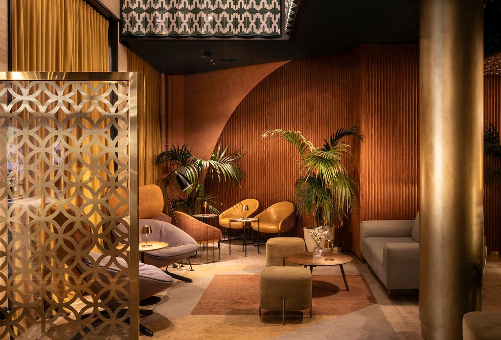 GOT bar and cafe has a ‘social hour‘ between 5 and 6pm every day with free drinks