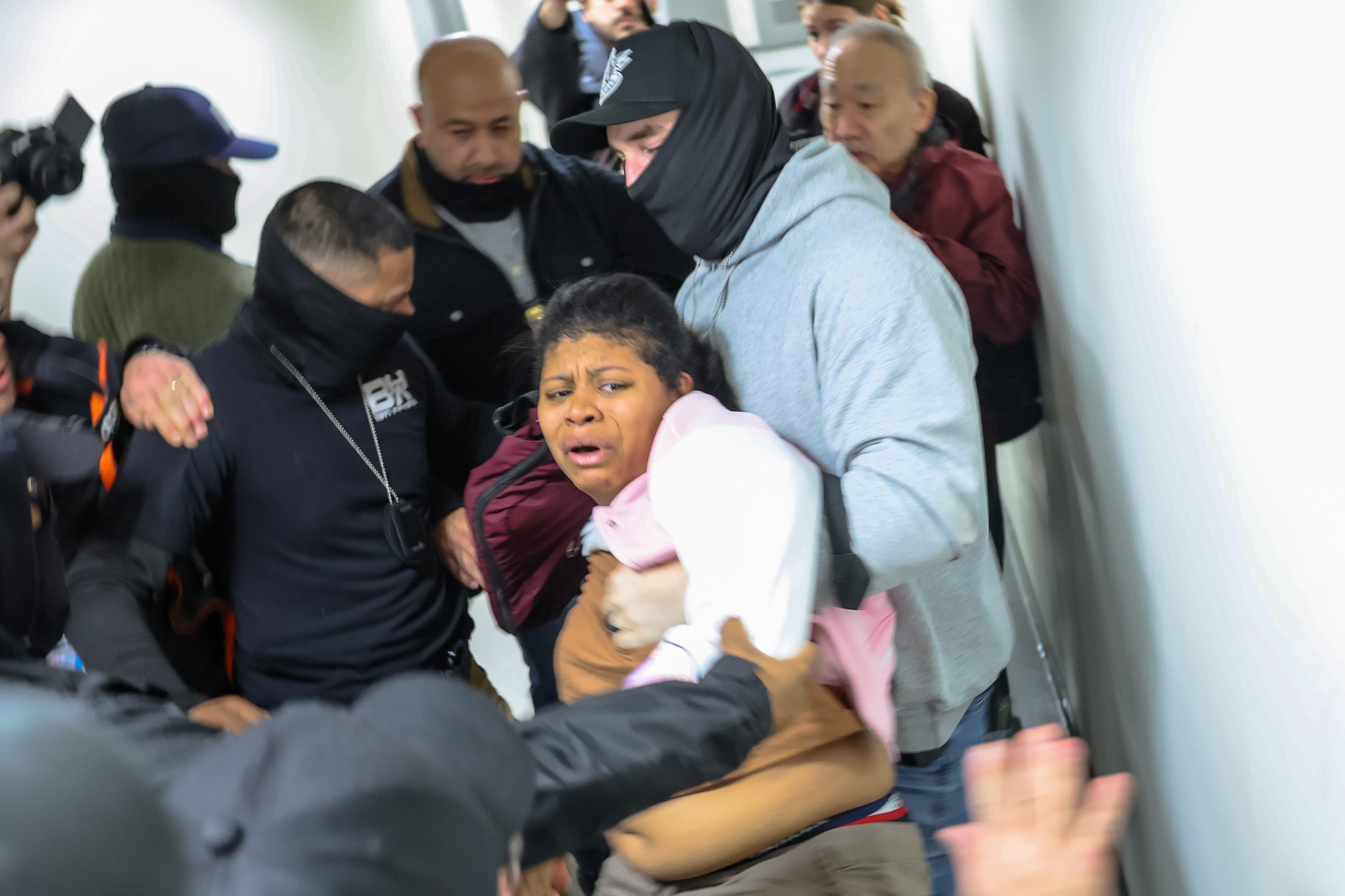 A top ICE official issued a memo this month clarifying that the agency’s arrest policy does not apply to immigration courts, upending legal challenges after months of chaos