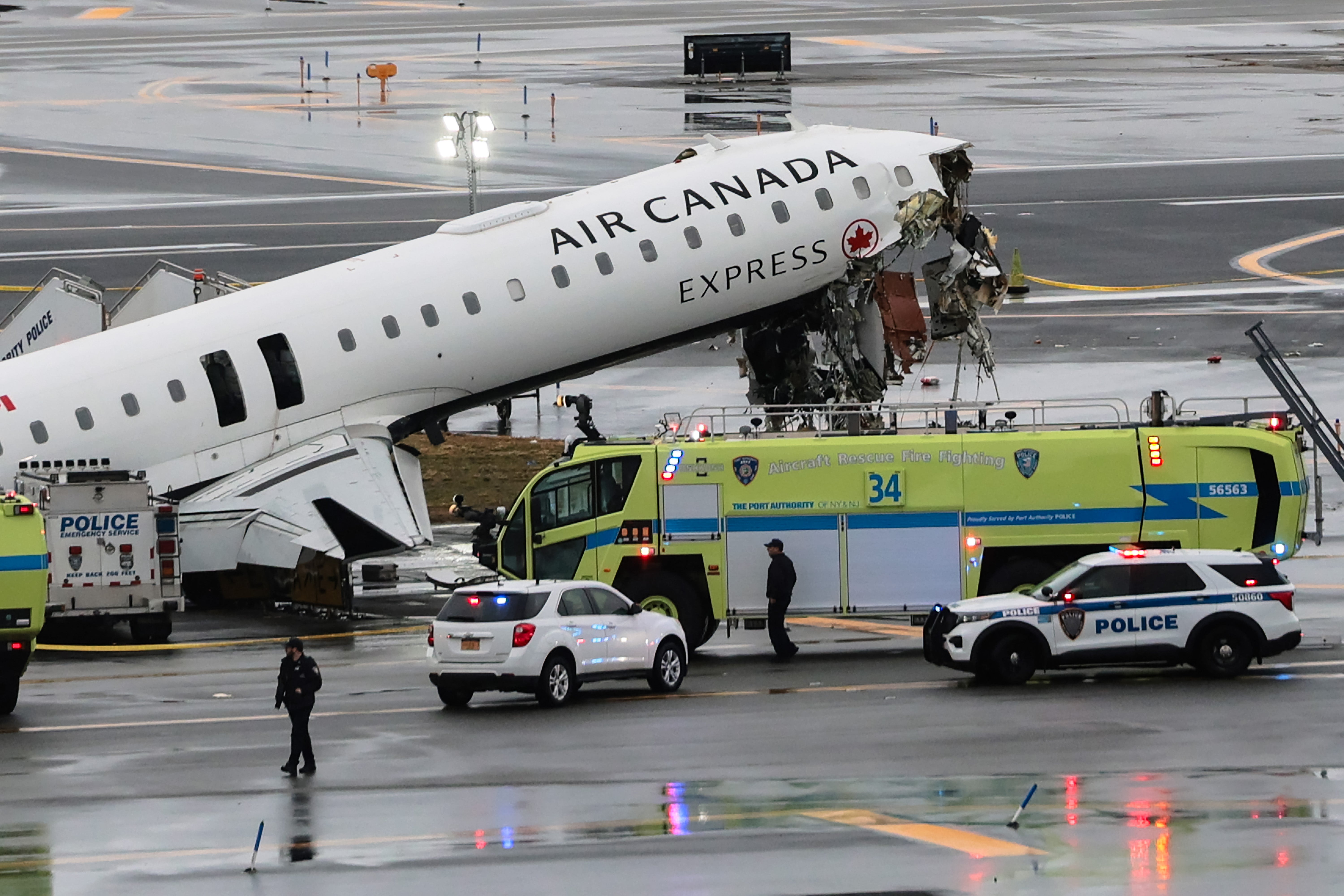 One of the two pilots killed in the crash at LaGuardia Airport, was a French-speaking Quebecer