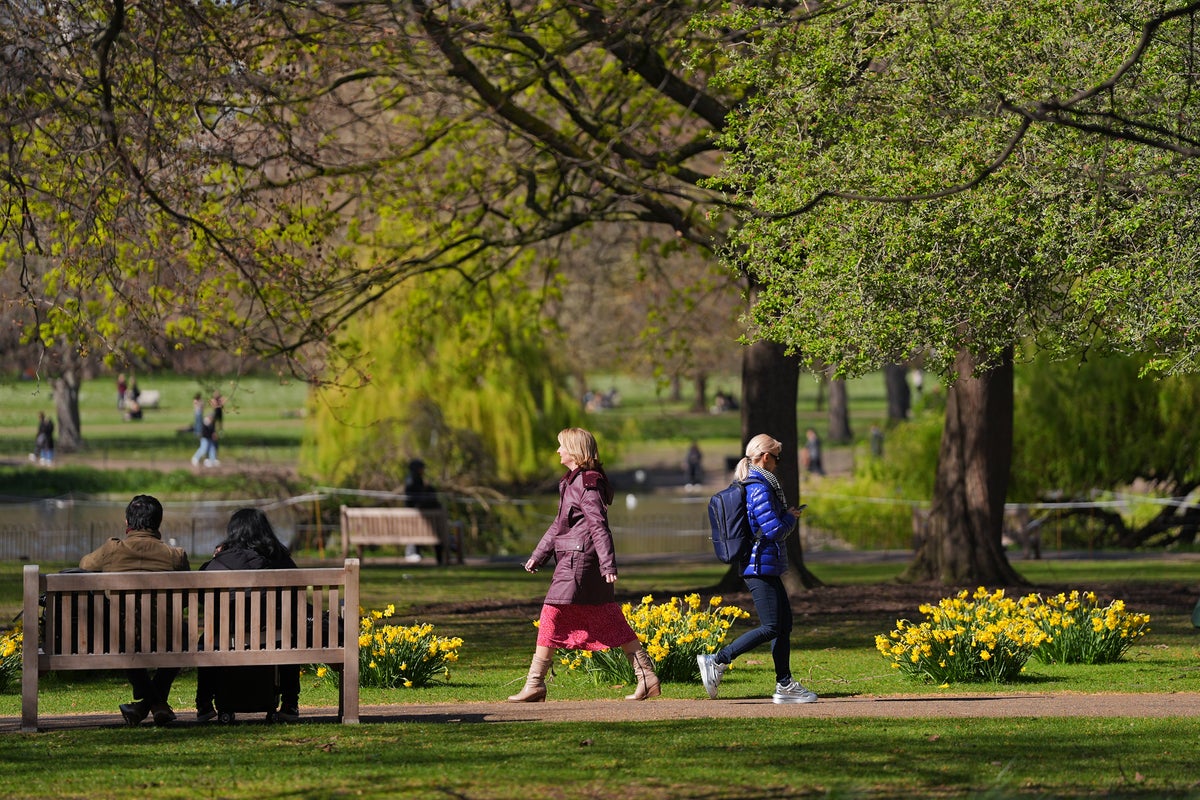 UK weather: London set to be warmer than European tourist hotspots this ...