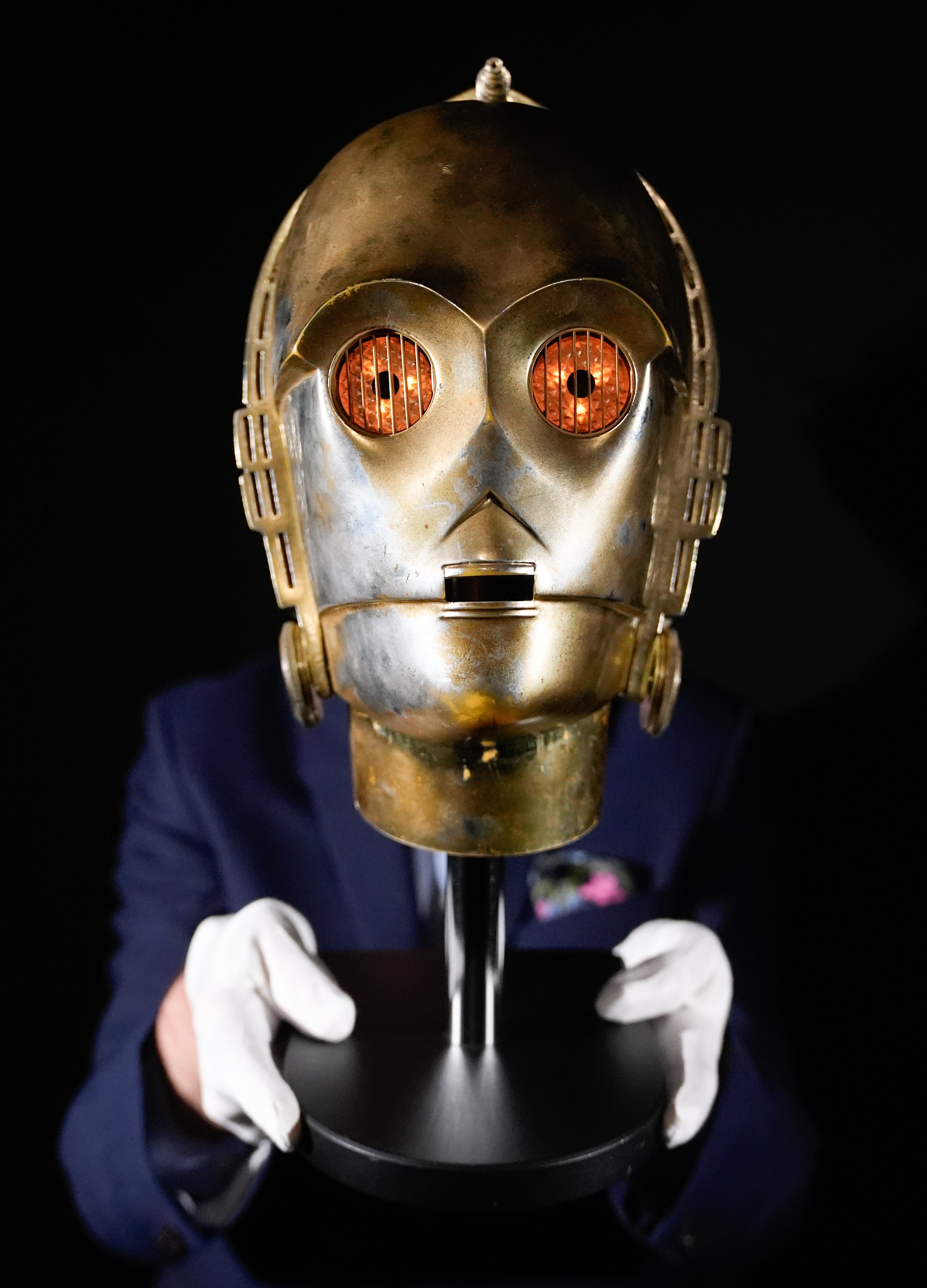 Star Wars head sells for more than a million dollars at huge Propstore memorabilia auction 