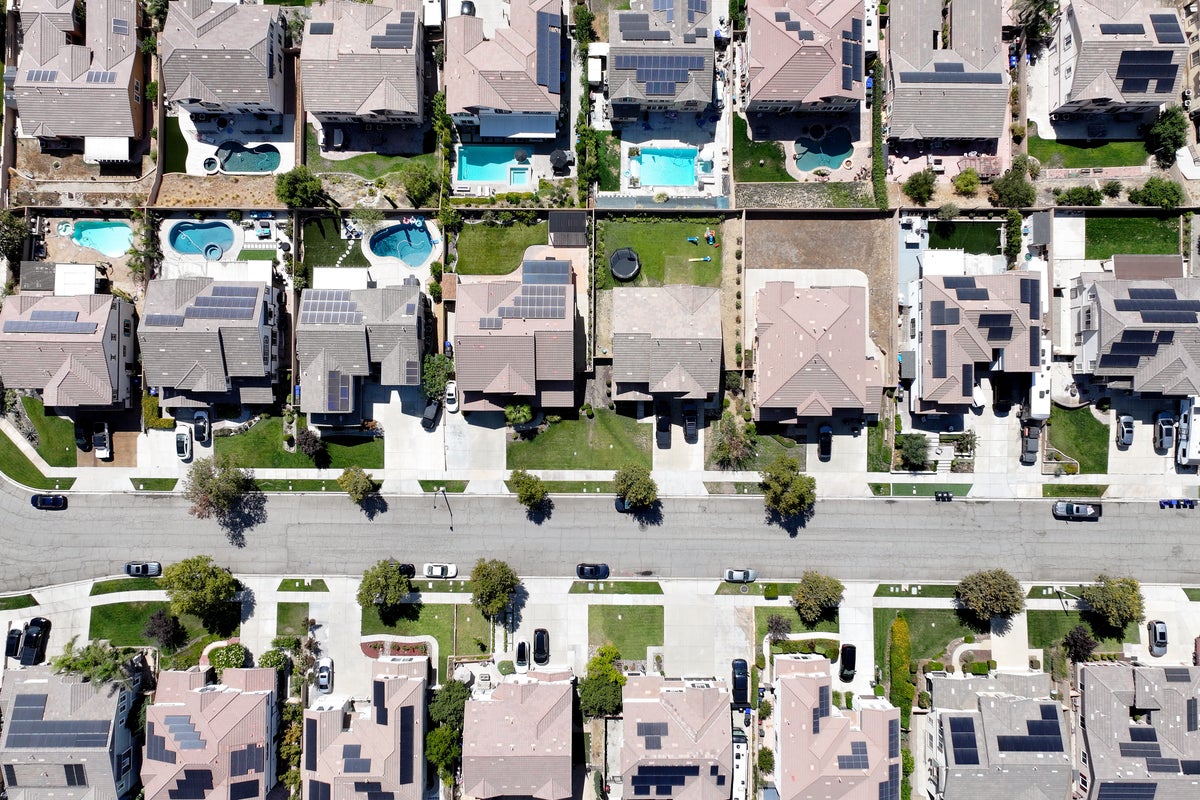 Americans are struggling to get on the property ladder. Walmart’s website lists tiny homes for less than ,000 – UK Times Americans are struggling to get on the property ladder. Walmart’s website lists tiny homes for less than ,000 – UK Times