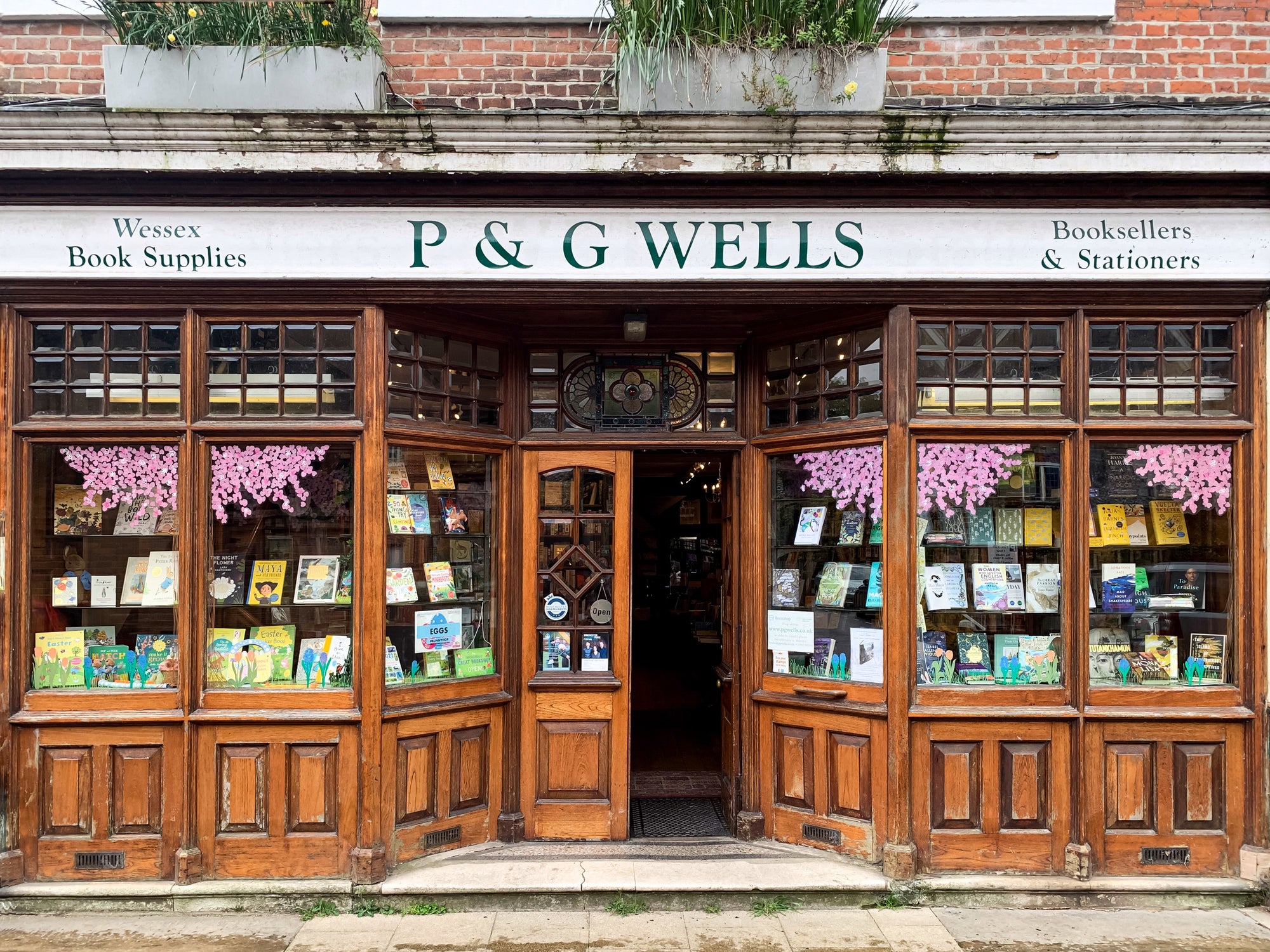 The best independent bookshops in the UK have been announced
